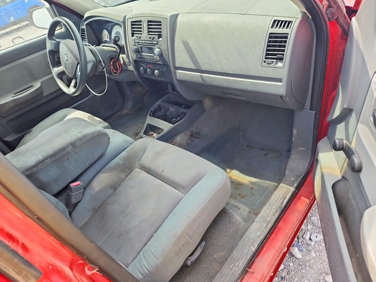 2005 Dodge Dakota St Red vin: 1D7HE22K55S289683