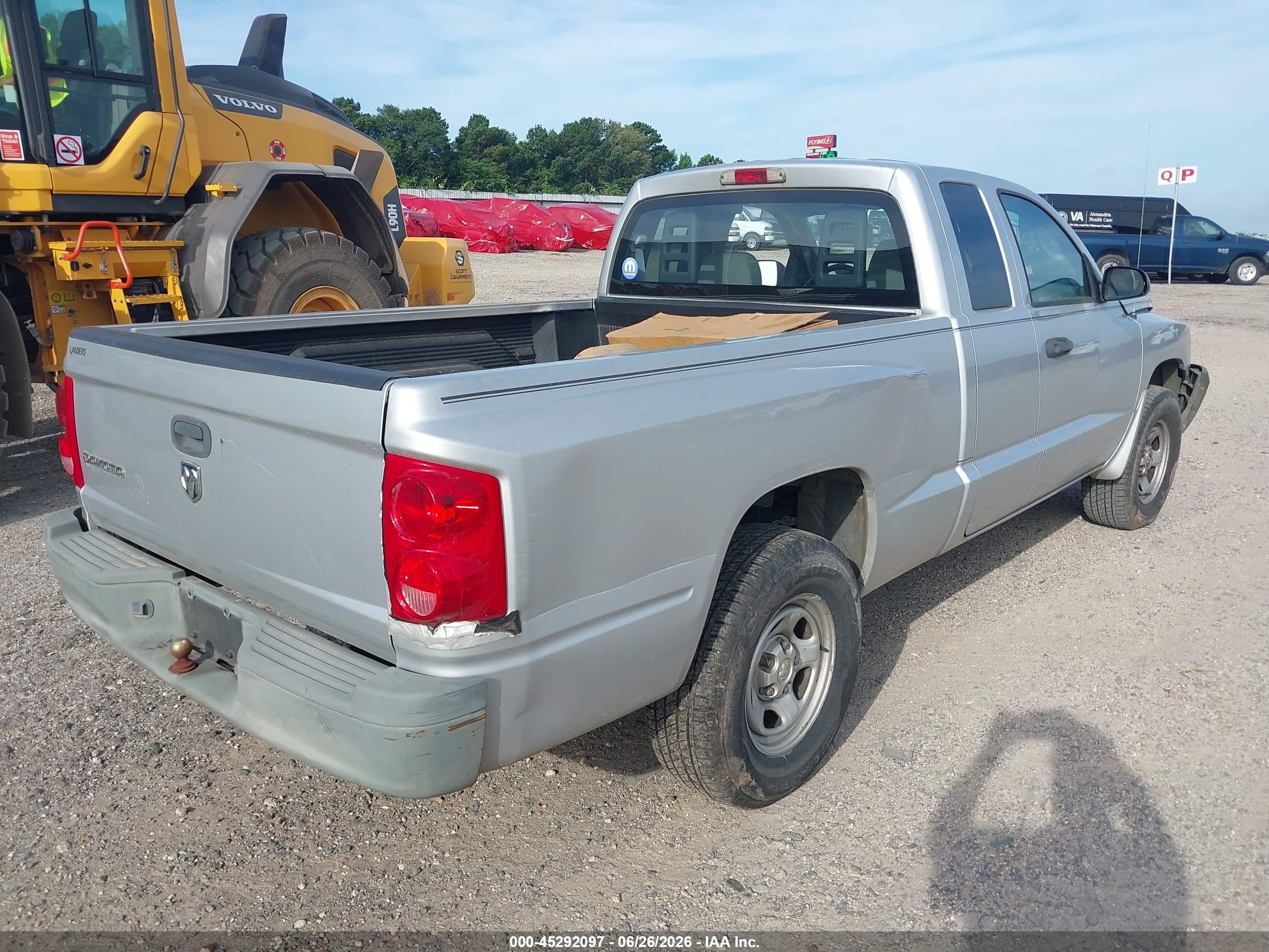 2007 Dodge Dakota St Silver vin: 1D7HE22K57S112814