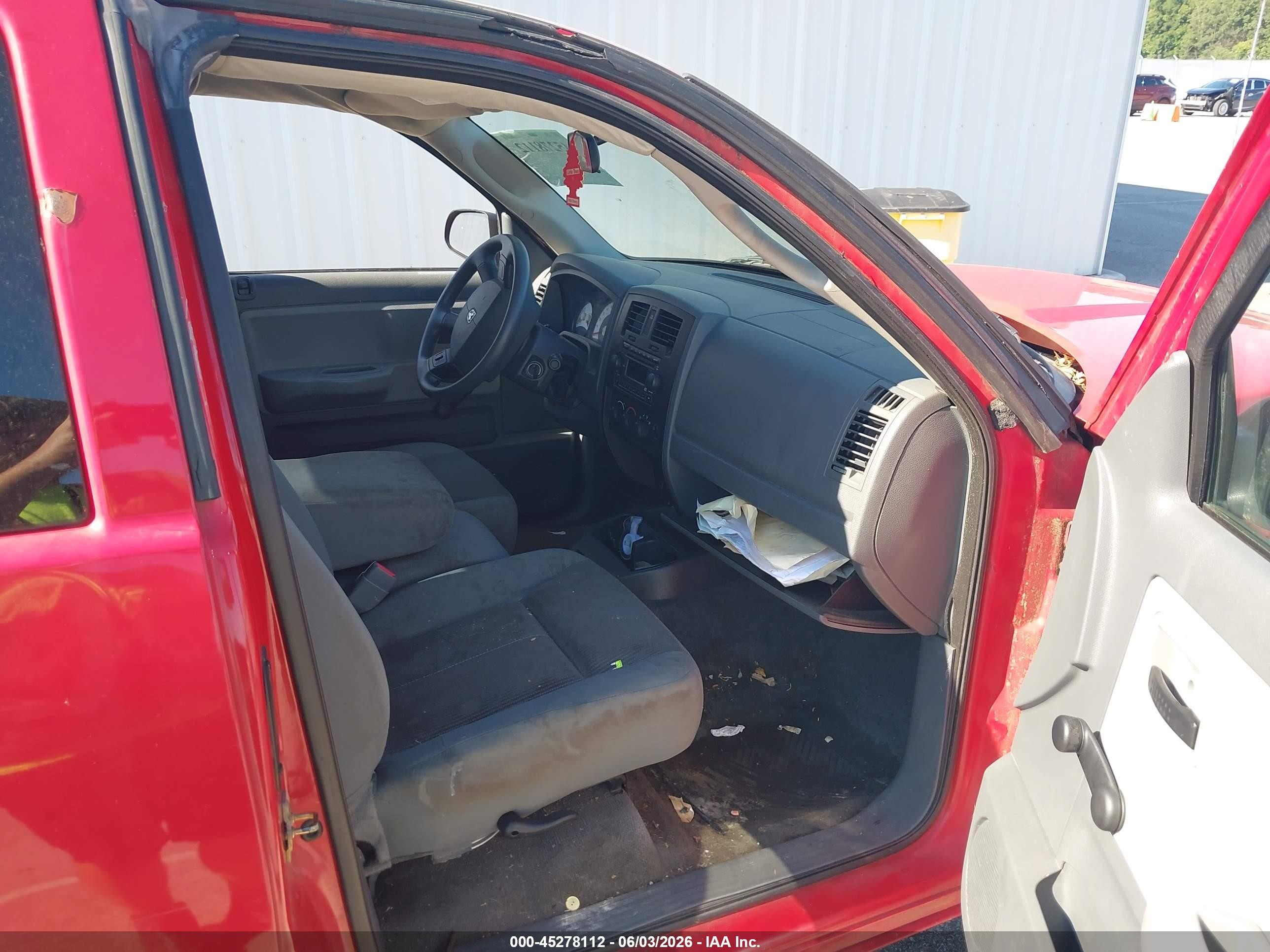 2005 Dodge Dakota St Red vin: 1D7HE22K75S244812