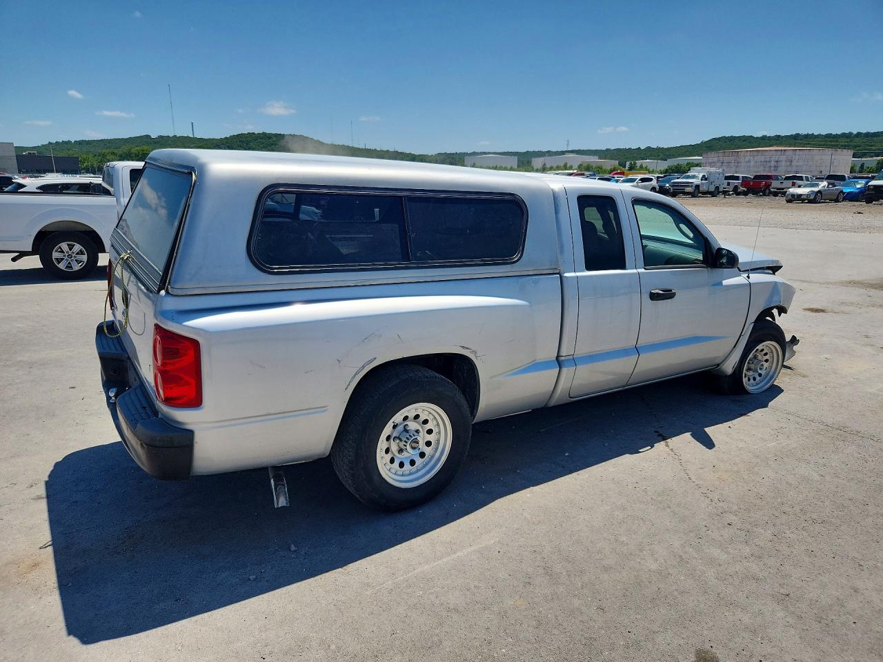 2007 Dodge Dakota 2wd Silver vin: 1D7HE22KX7S259114