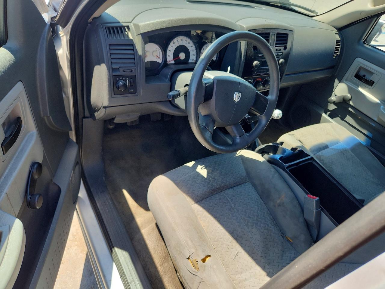 2007 Dodge Dakota 2wd Silver vin: 1D7HE22KX7S259114