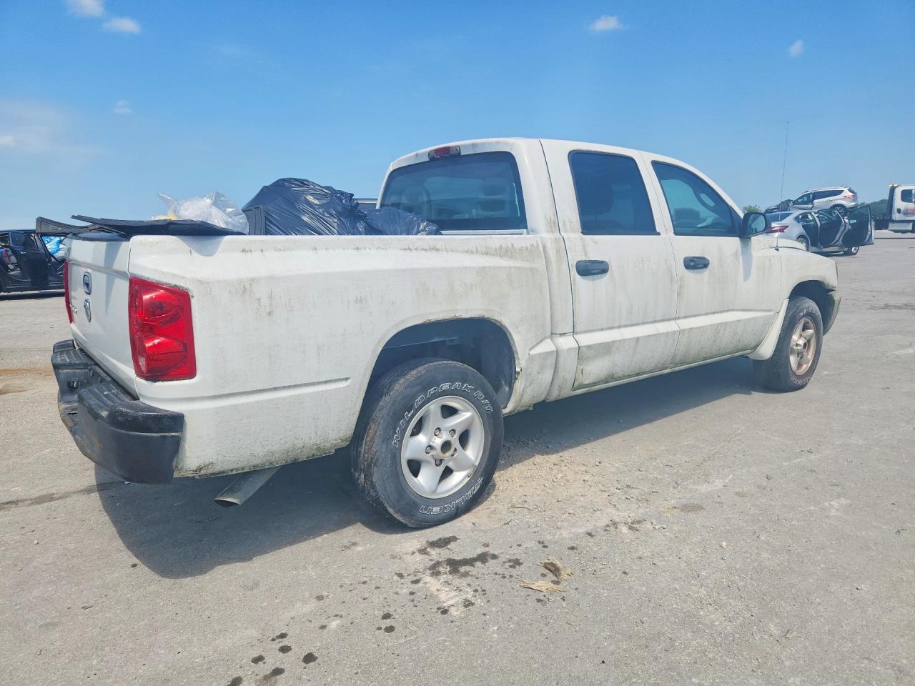 2005 Dodge Dakota Quad Белый vin: 1D7HE28K05S193550