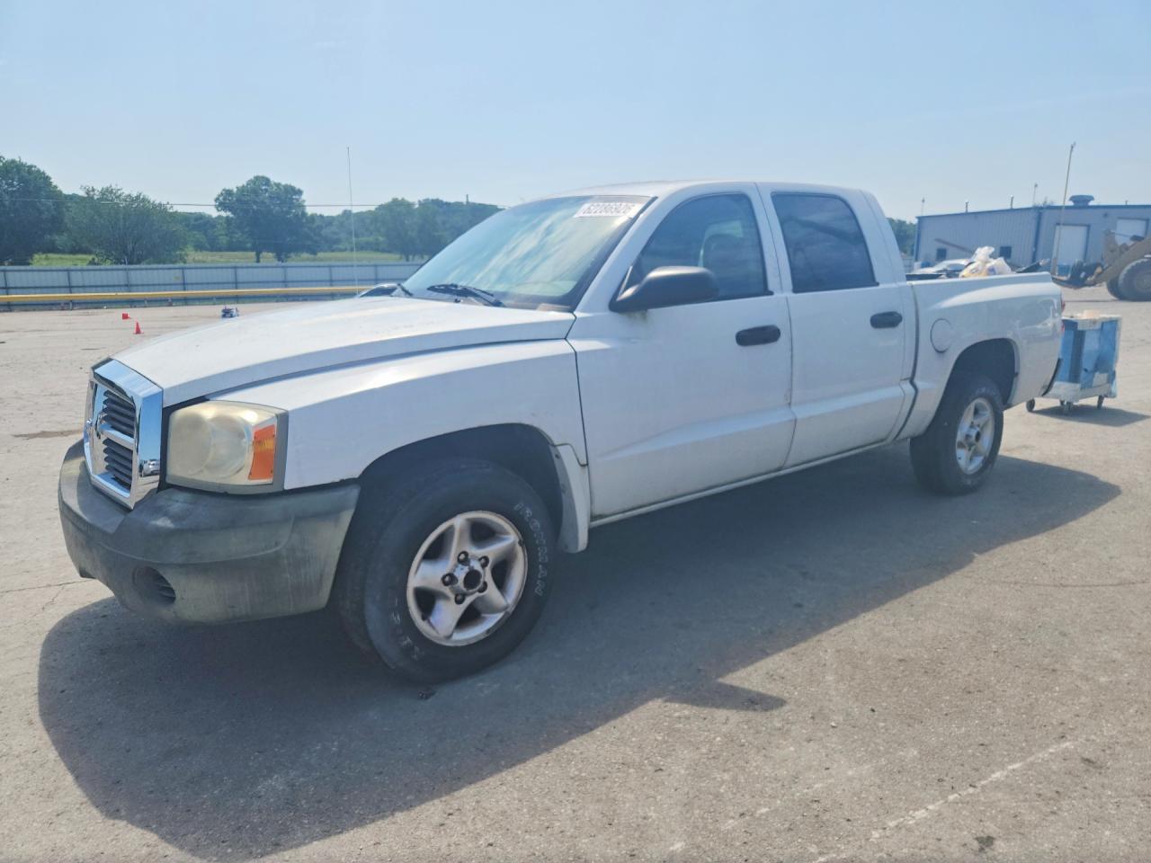 2005 Dodge Dakota Quad Белый vin: 1D7HE28K05S193550