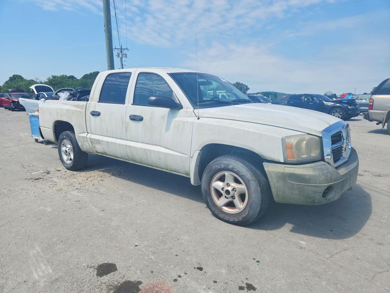 2005 Dodge Dakota Quad Белый vin: 1D7HE28K05S193550