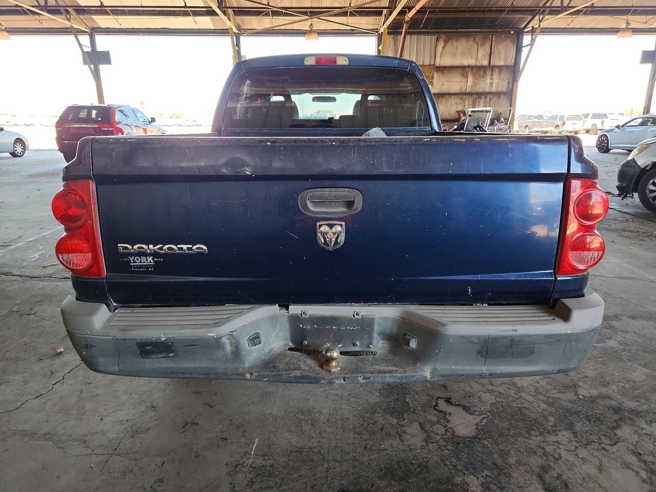 2005 Dodge Dakota Quad Blue vin: 1D7HE28K75S204348
