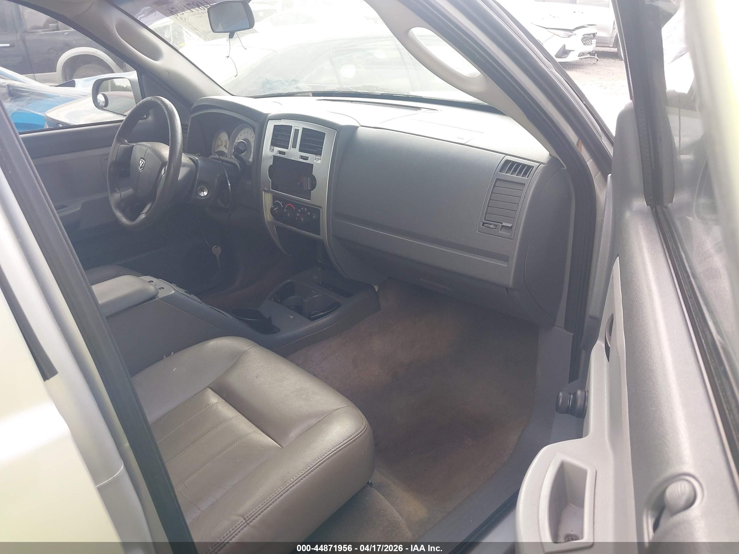 2007 Dodge Dakota St Gray vin: 1D7HE28K77S107976