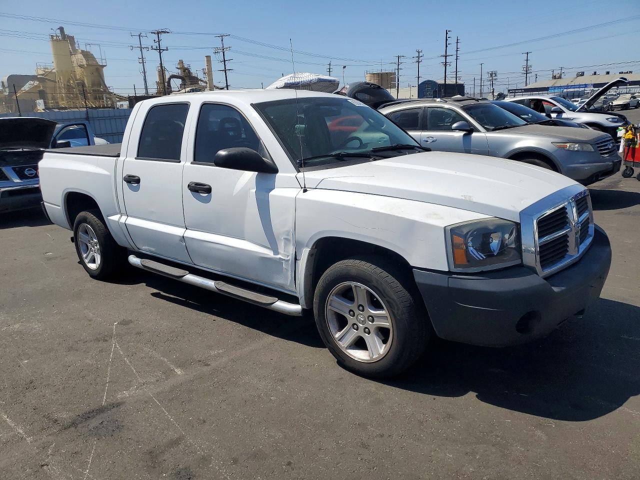 2005 Dodge Dakota Quad White vin: 1D7HE28K85S151319