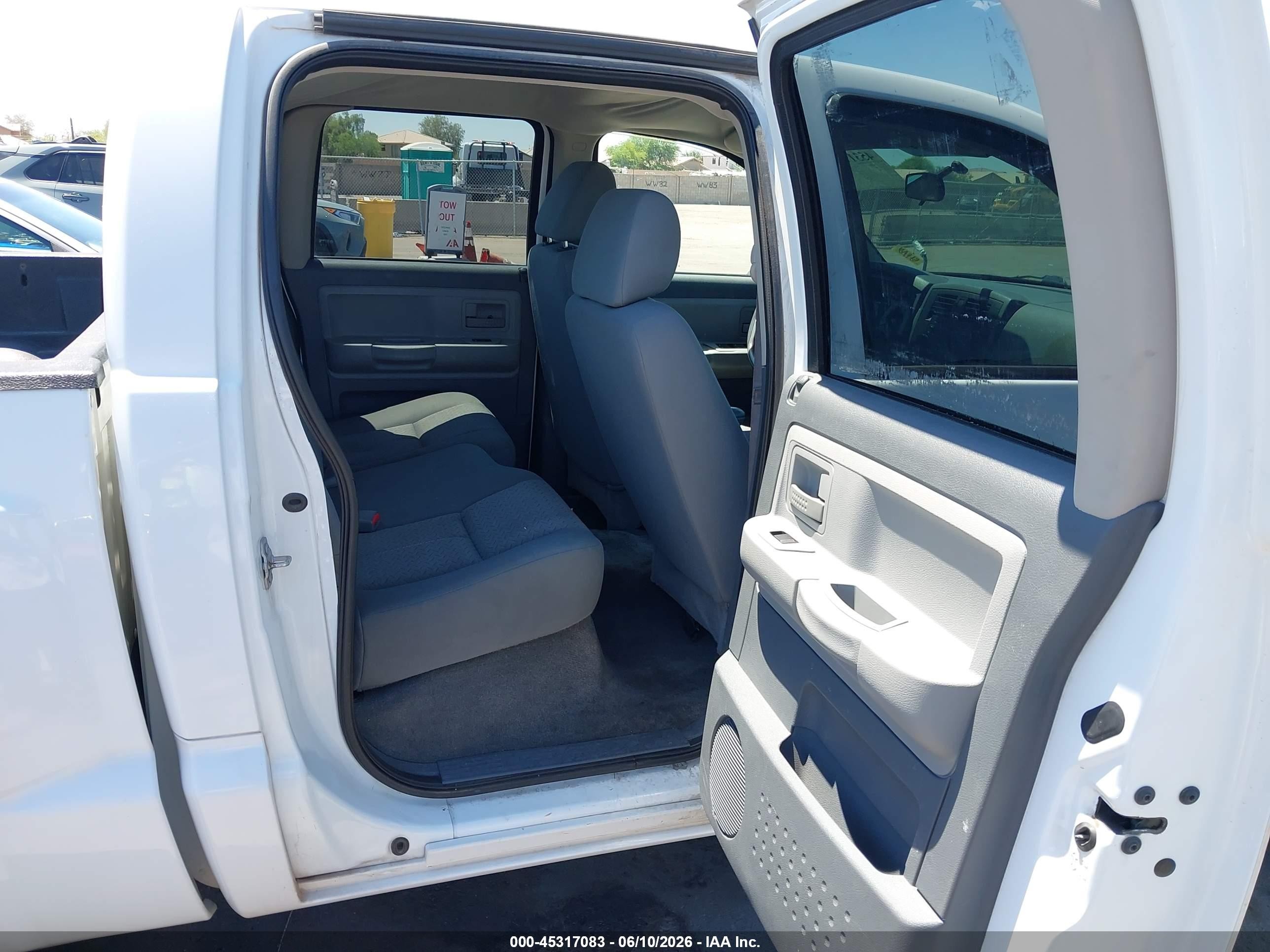 2007 Dodge Dakota St White vin: 1D7HE28K97S174532