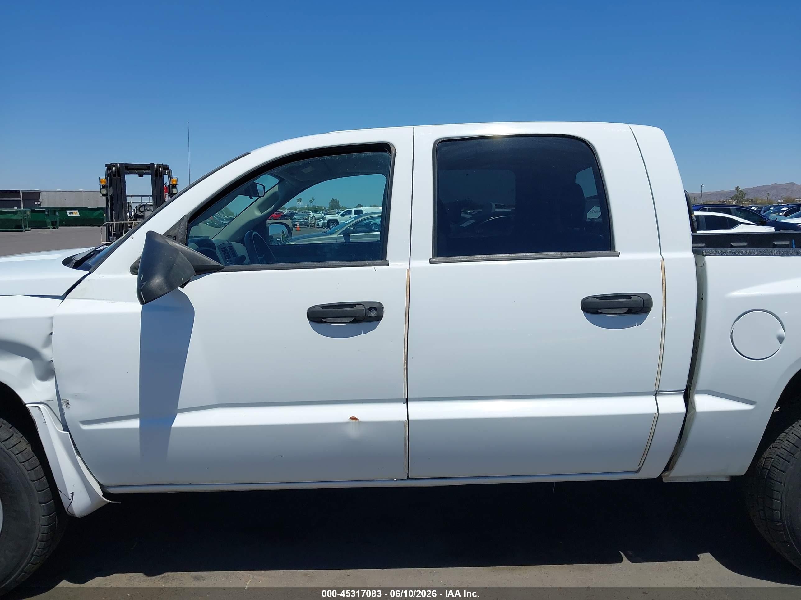 2007 Dodge Dakota St White vin: 1D7HE28K97S174532