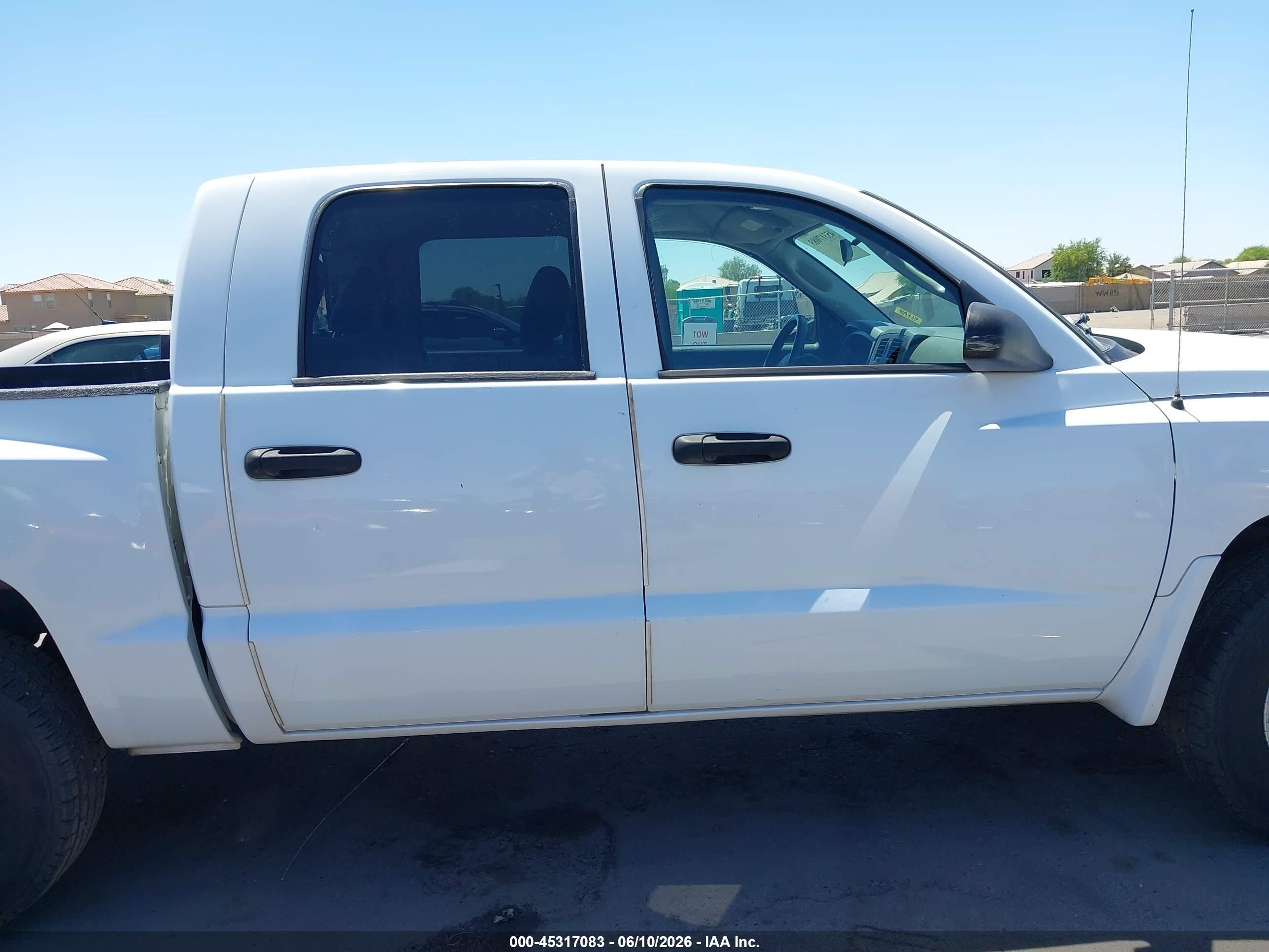 2007 Dodge Dakota St White vin: 1D7HE28K97S174532