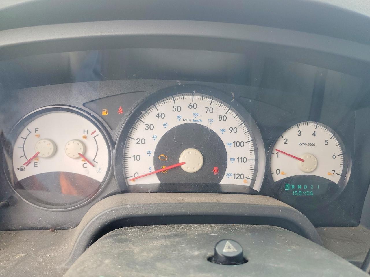 2005 Dodge Dakota Quad Red vin: 1D7HE28N35S258742