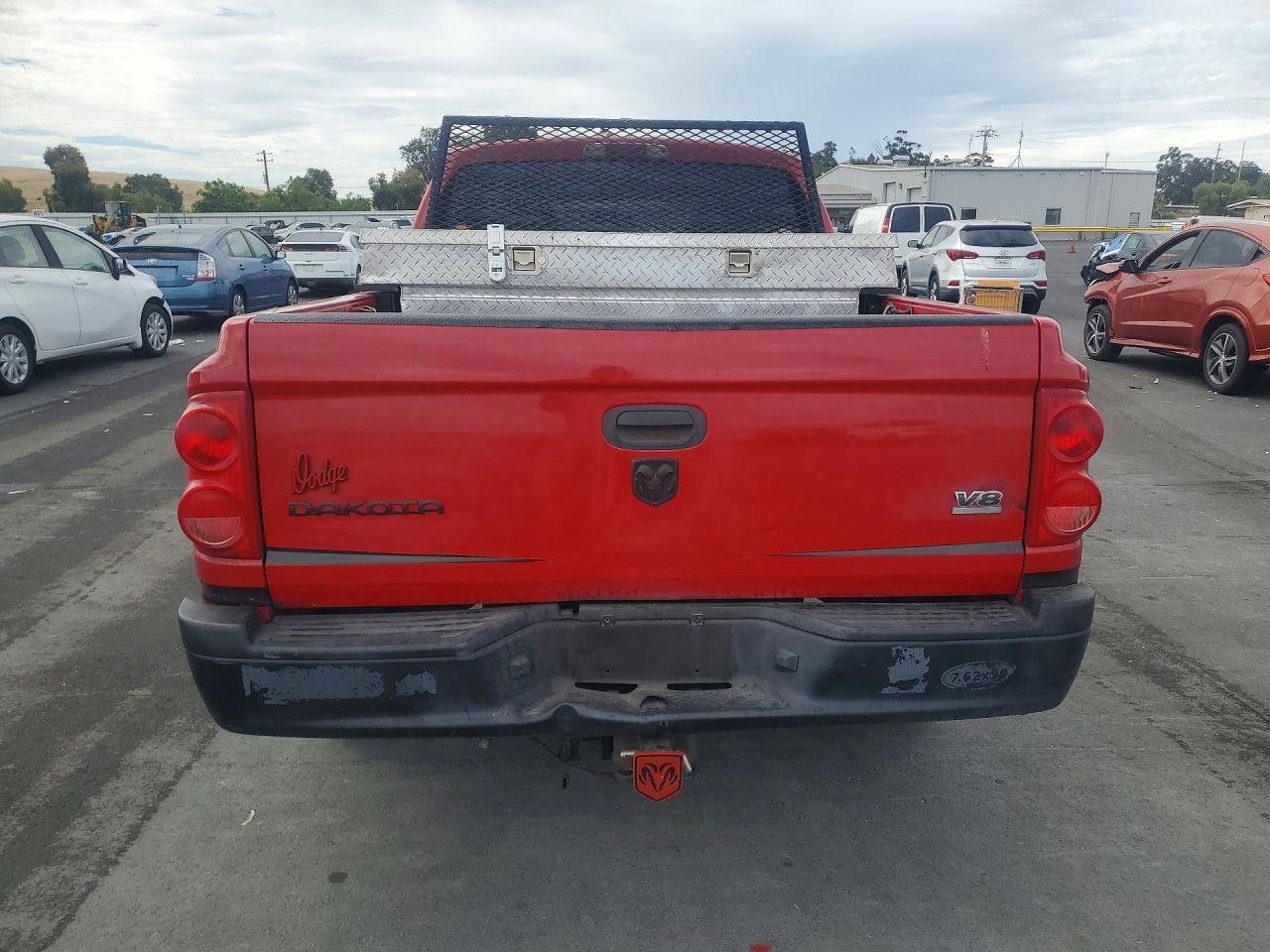 2005 Dodge Dakota Quad Red vin: 1D7HE28N35S258742