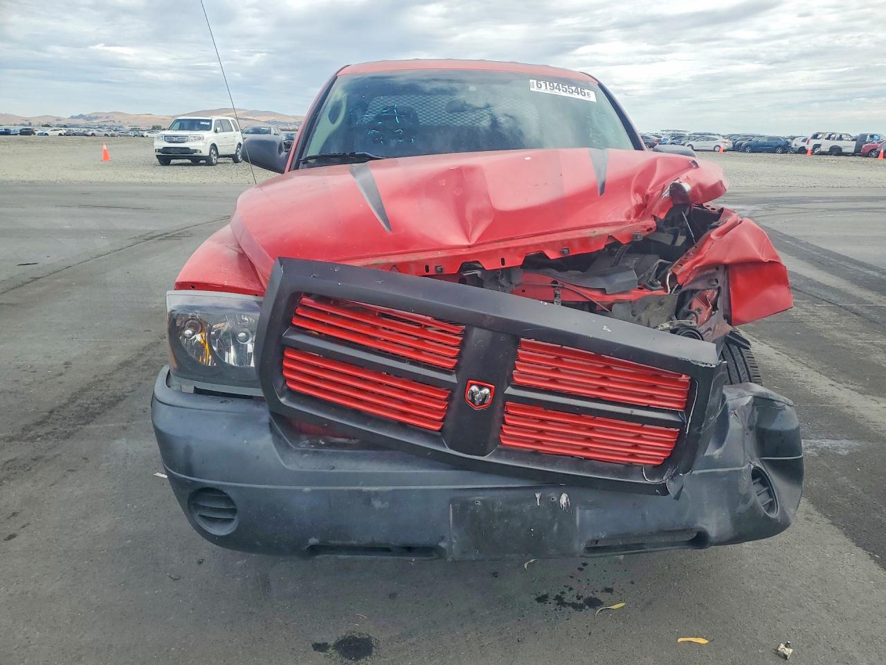 2005 Dodge Dakota Quad Red vin: 1D7HE28N35S258742