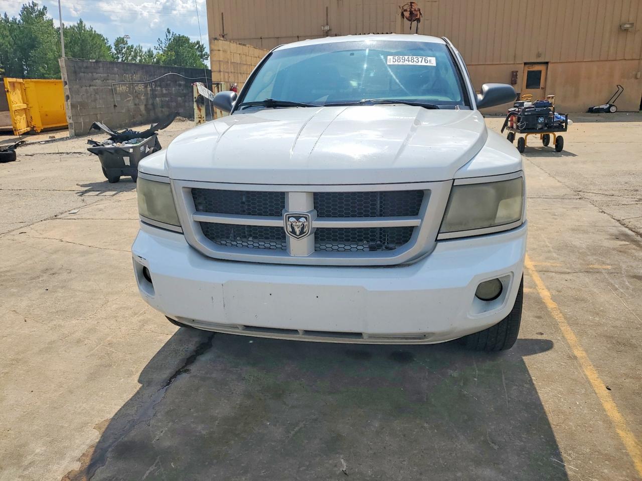 2008 Dodge Dakota Sxt White vin: 1D7HE38K38S610718
