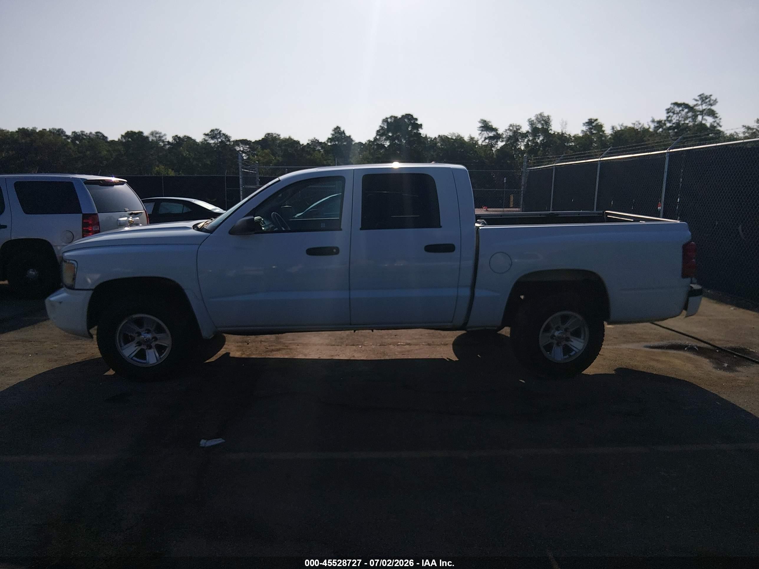 2008 Dodge Dakota Slt White vin: 1D7HE48K28S505769