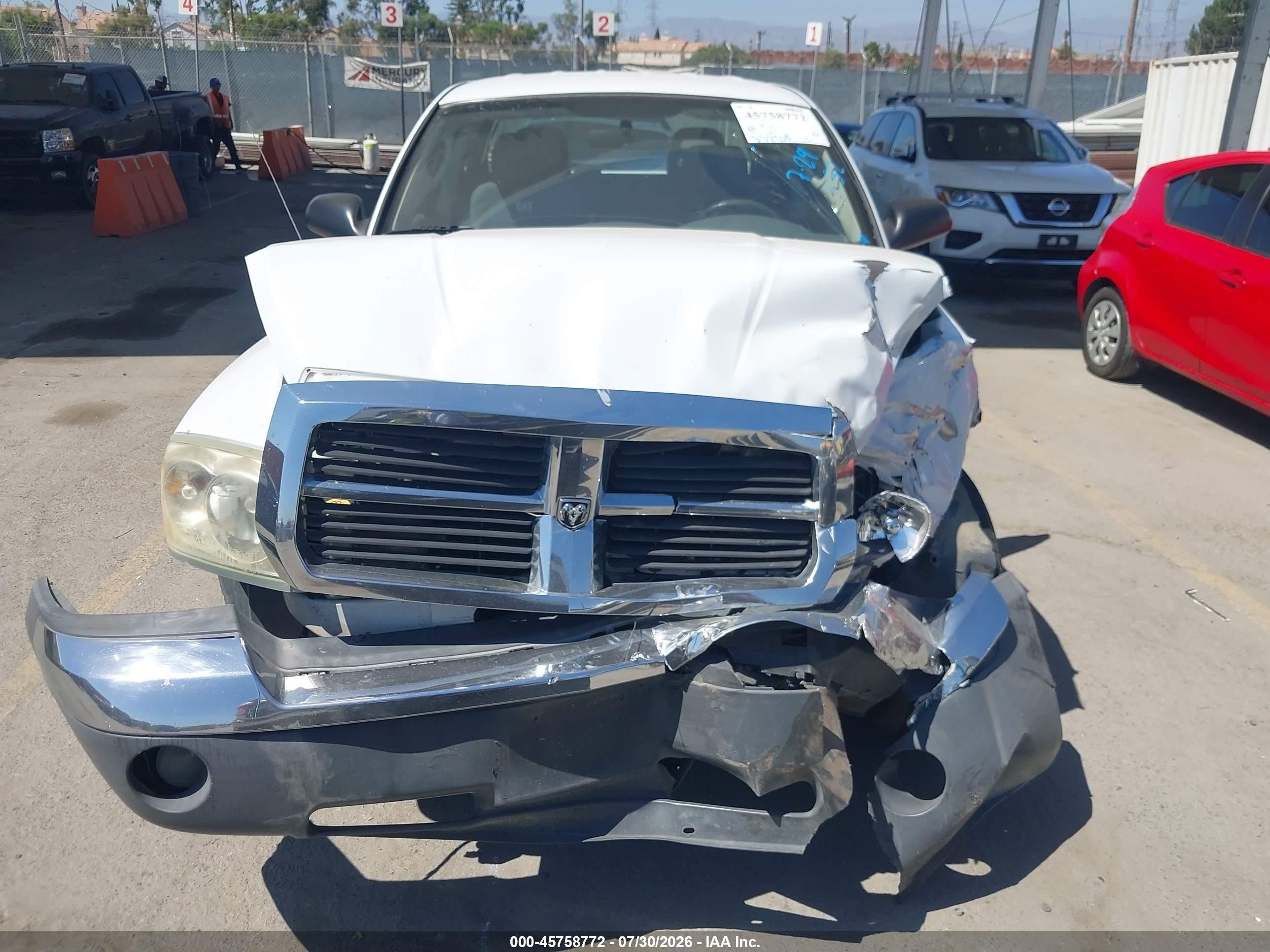 2005 Dodge Dakota Slt Белый vin: 1D7HE48K45S218803