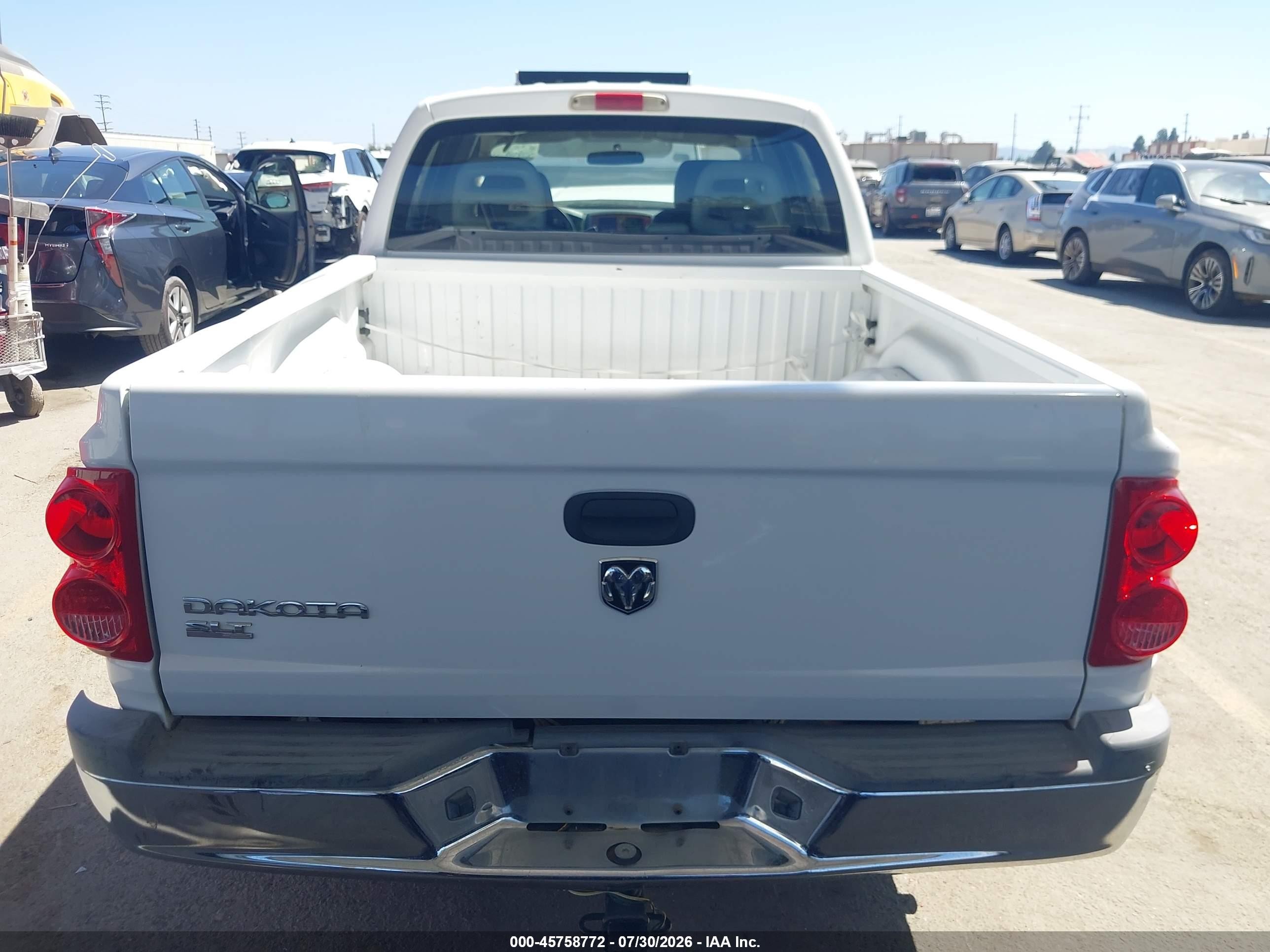 2005 Dodge Dakota Slt Белый vin: 1D7HE48K45S218803