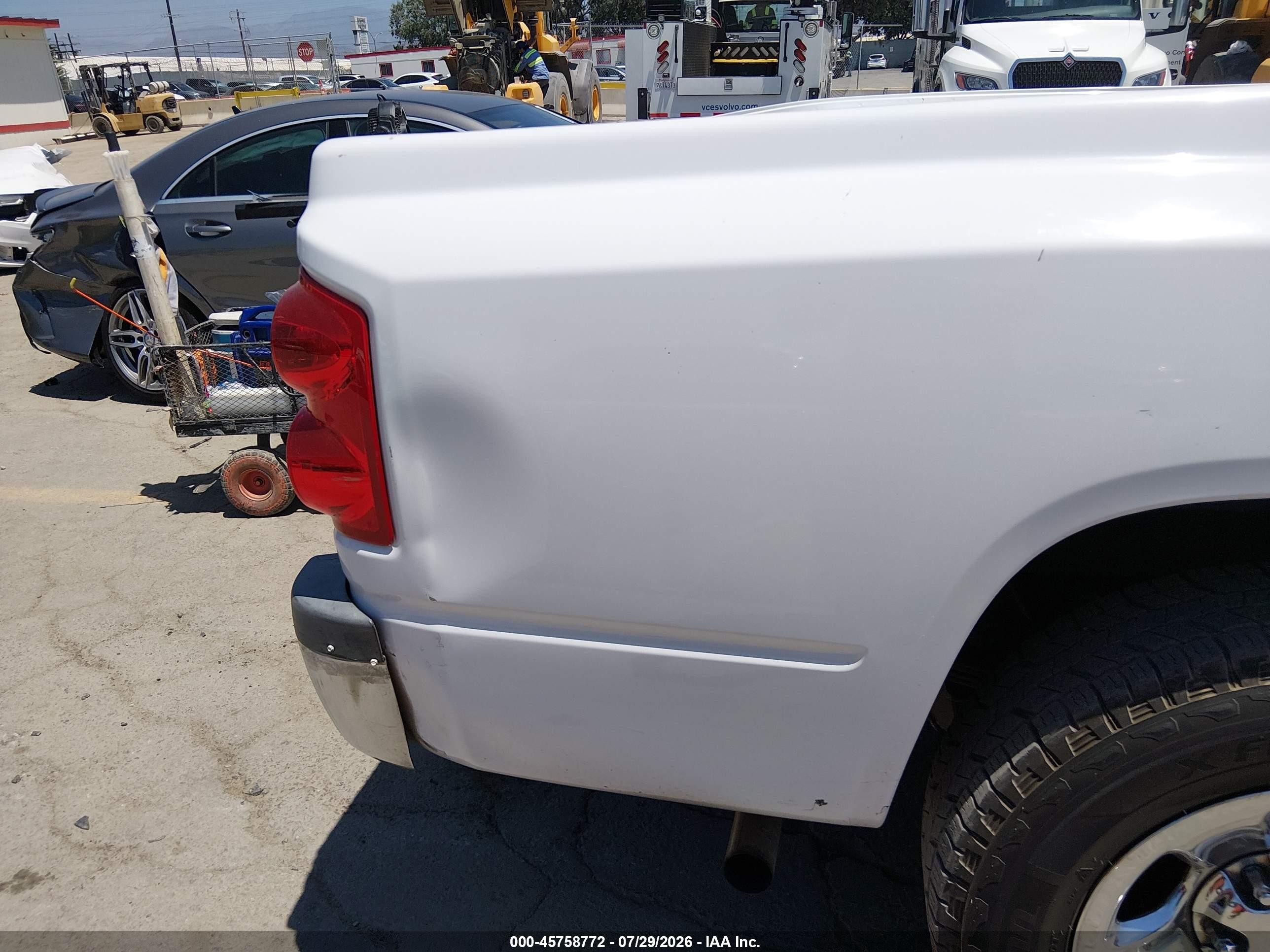 2005 Dodge Dakota Slt Белый vin: 1D7HE48K45S218803