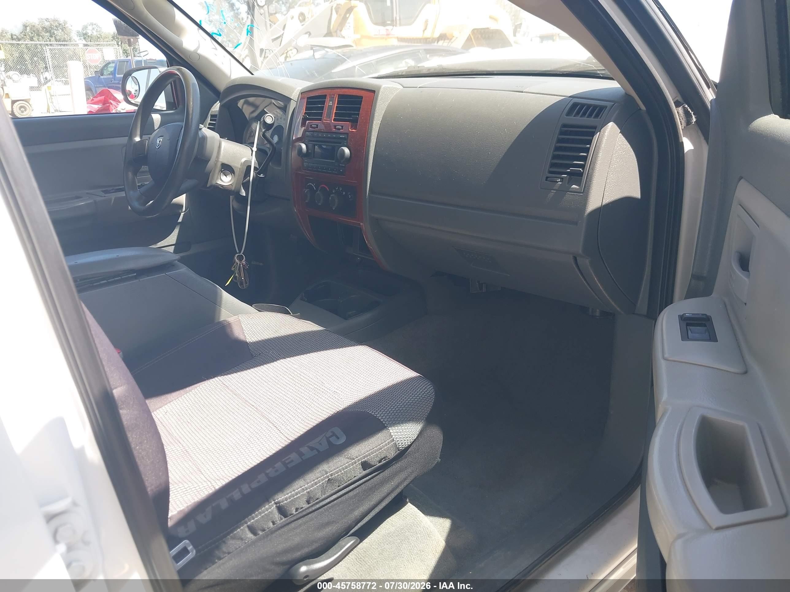 2005 Dodge Dakota Slt Белый vin: 1D7HE48K45S218803