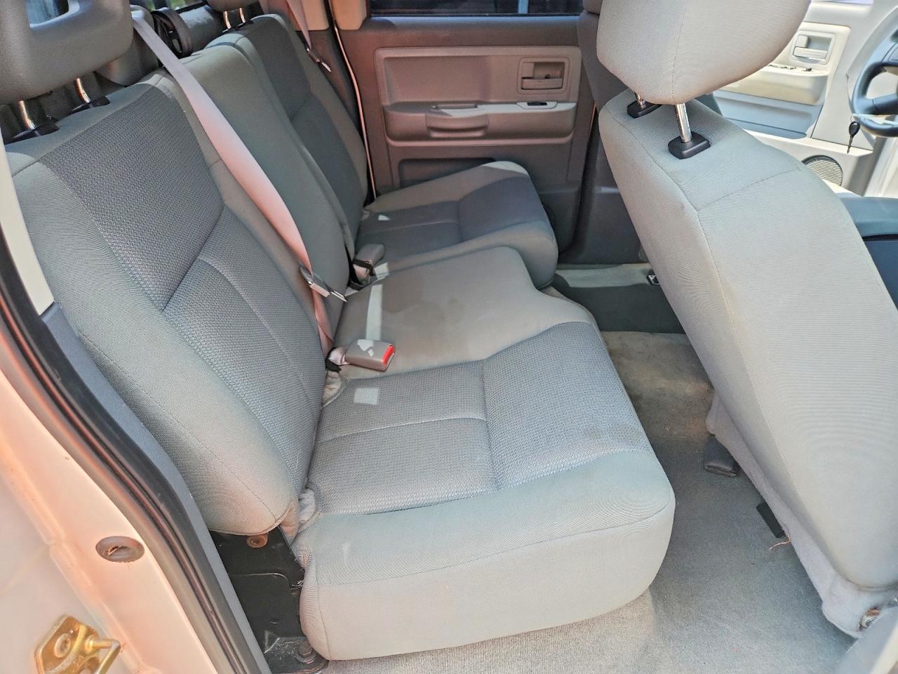 2005 Dodge Dakota Quad Slt Silver vin: 1D7HE48K45S353585