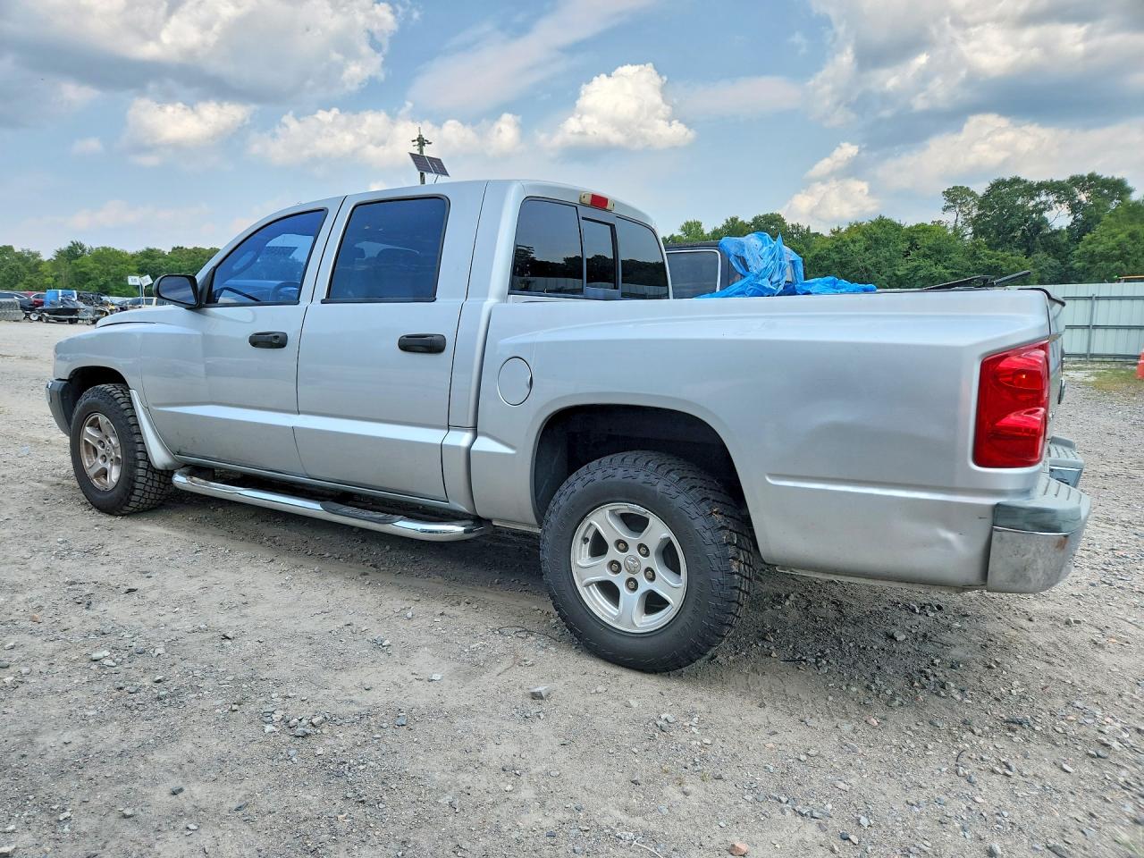2005 Dodge Dakota Quad Slt Silver vin: 1D7HE48K45S353585