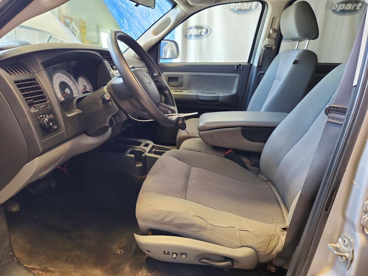 2008 Dodge Dakota Quad Slt Серебряный vin: 1D7HE48K58S500582