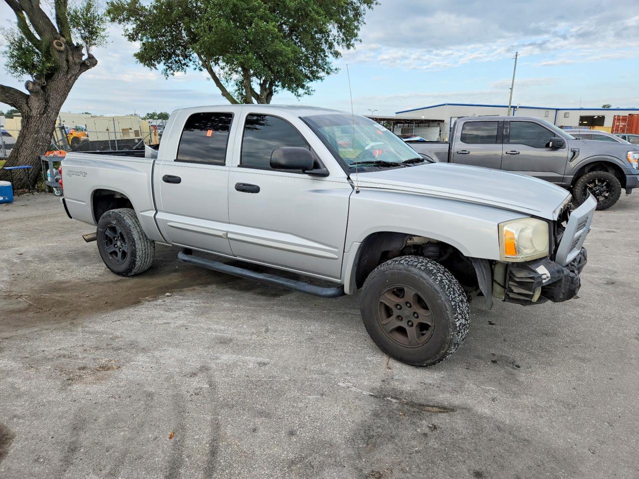 2006 Dodge Dakota Quad Slt Silver vin: 1D7HE48K66S710590