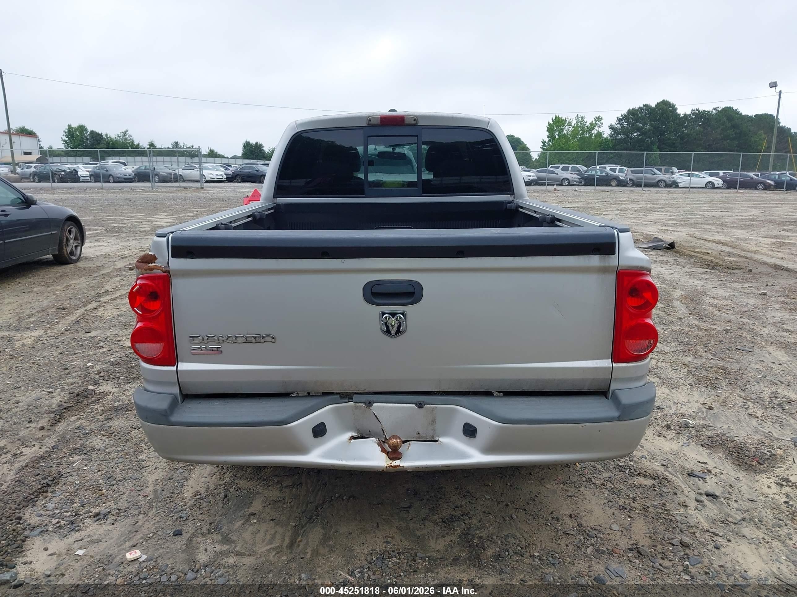2008 Dodge Dakota Slt Silver vin: 1D7HE48K78S563974