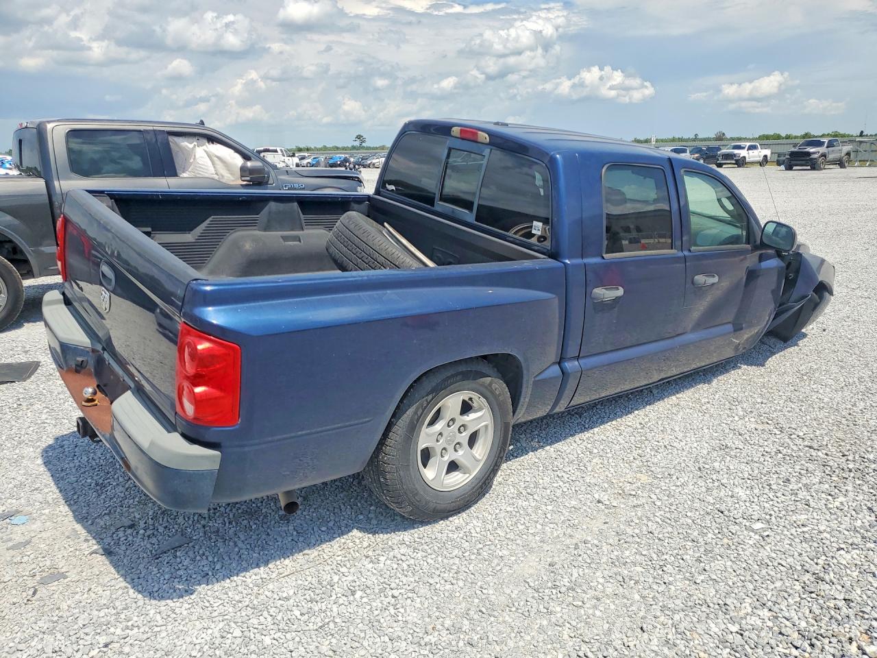 2007 Dodge Dakota Quad Slt Blue vin: 1D7HE48N07S195050