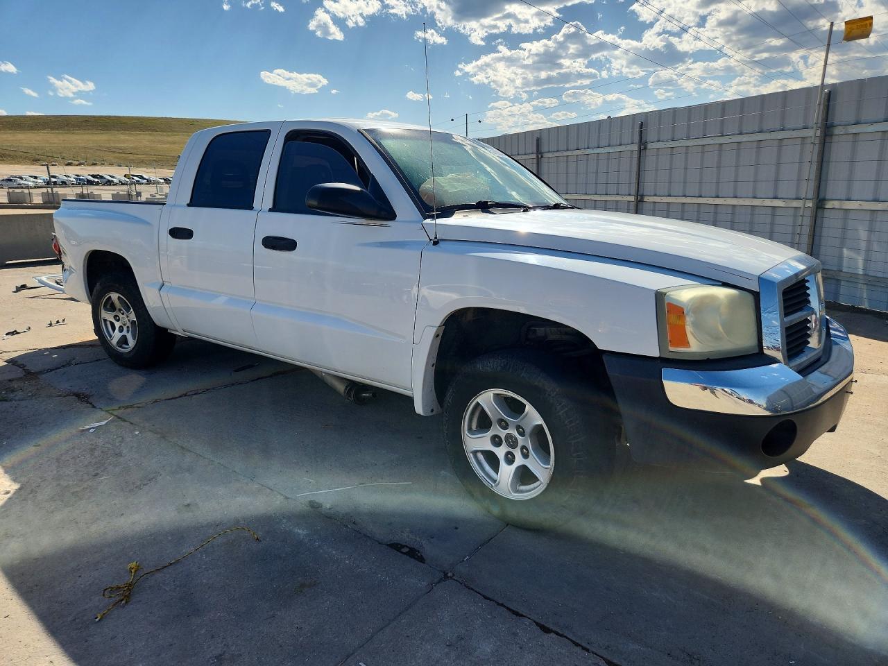 2005 Dodge Dakota Quad Slt White vin: 1D7HE48N55S329502