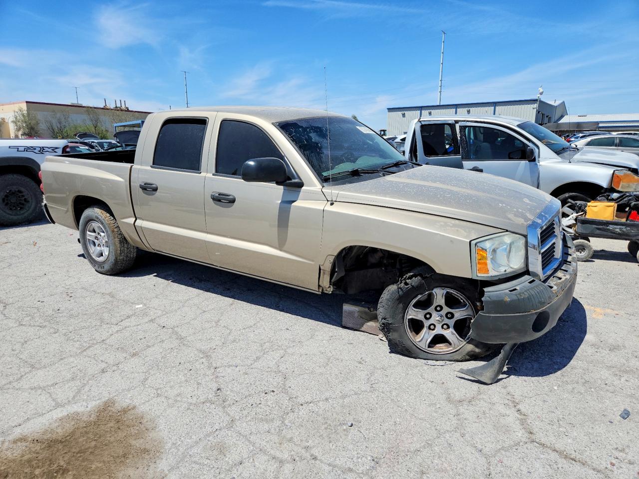 2005 Dodge Dakota Quad Slt Gold vin: 1D7HE48N65S160865