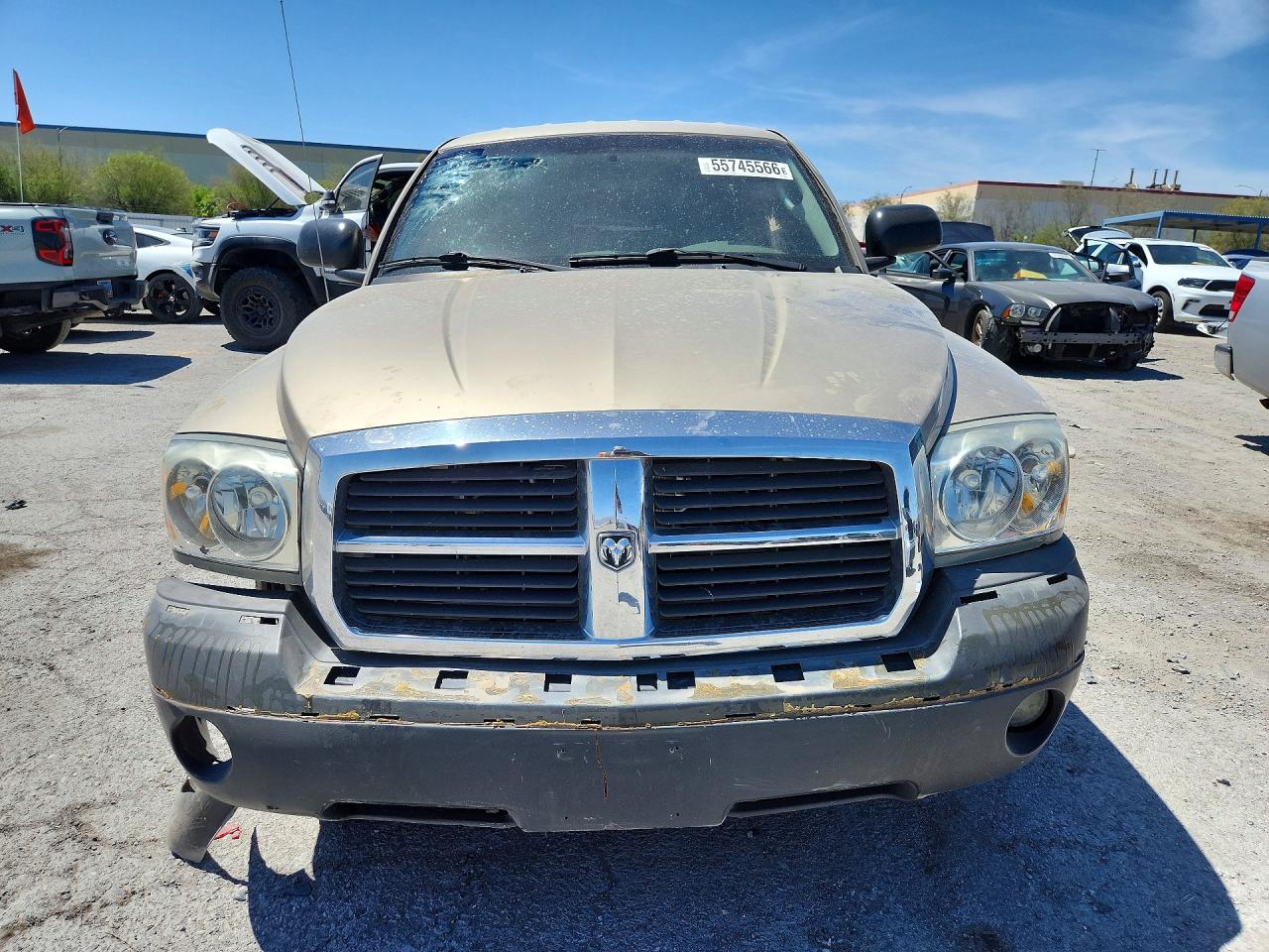 2005 Dodge Dakota Quad Slt Gold vin: 1D7HE48N65S160865