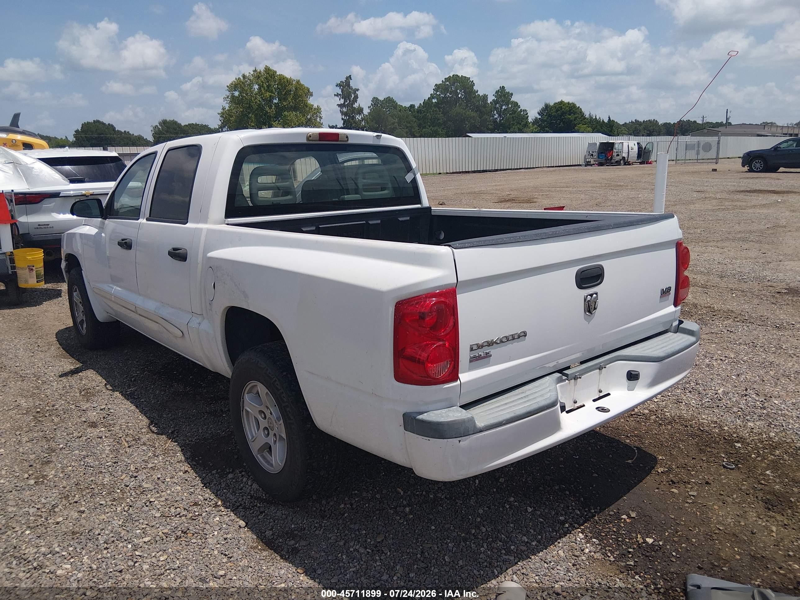 2005 Dodge Dakota Slt Белый vin: 1D7HE48N65S261579