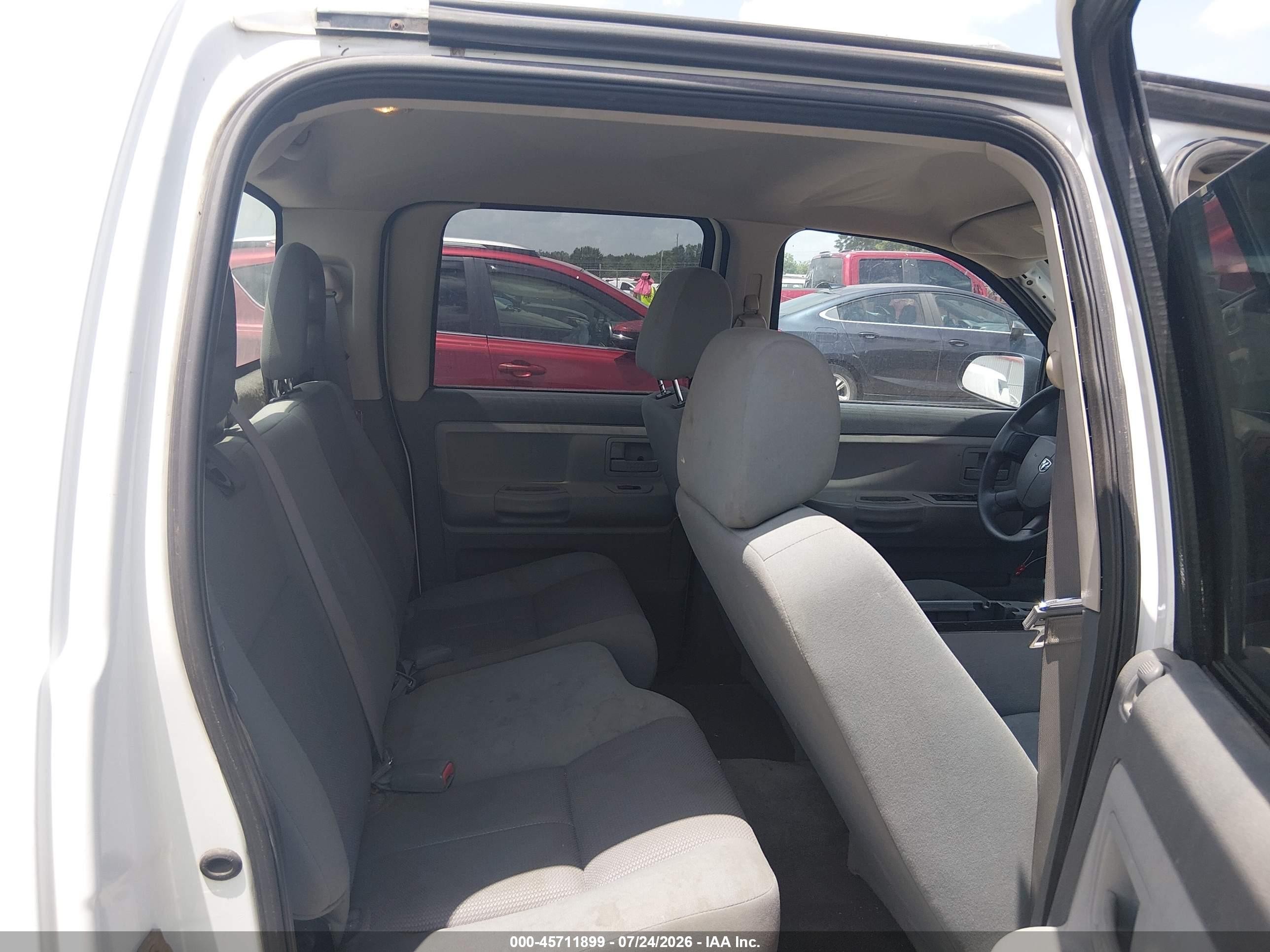 2005 Dodge Dakota Slt Белый vin: 1D7HE48N65S261579