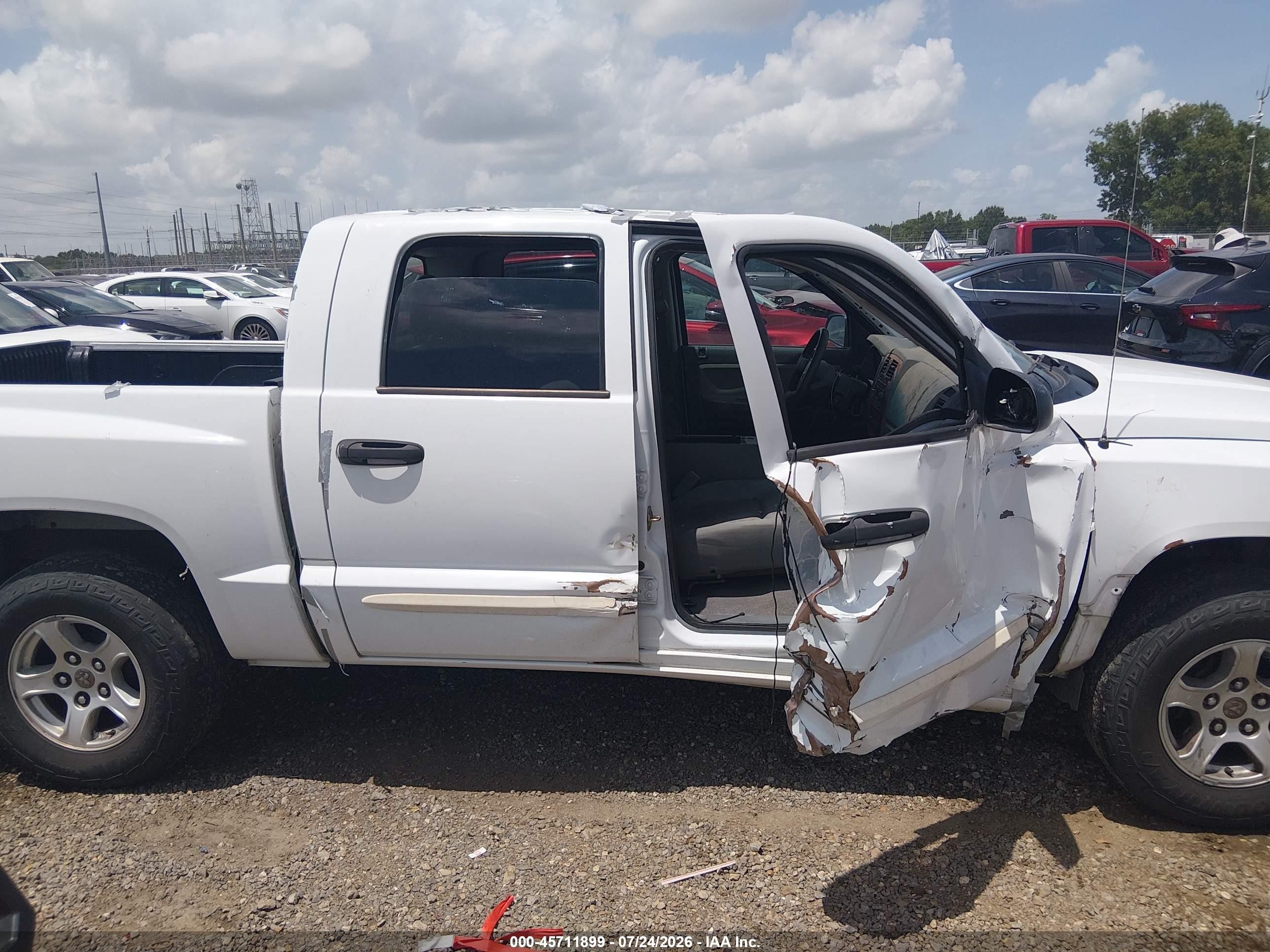 2005 Dodge Dakota Slt Белый vin: 1D7HE48N65S261579