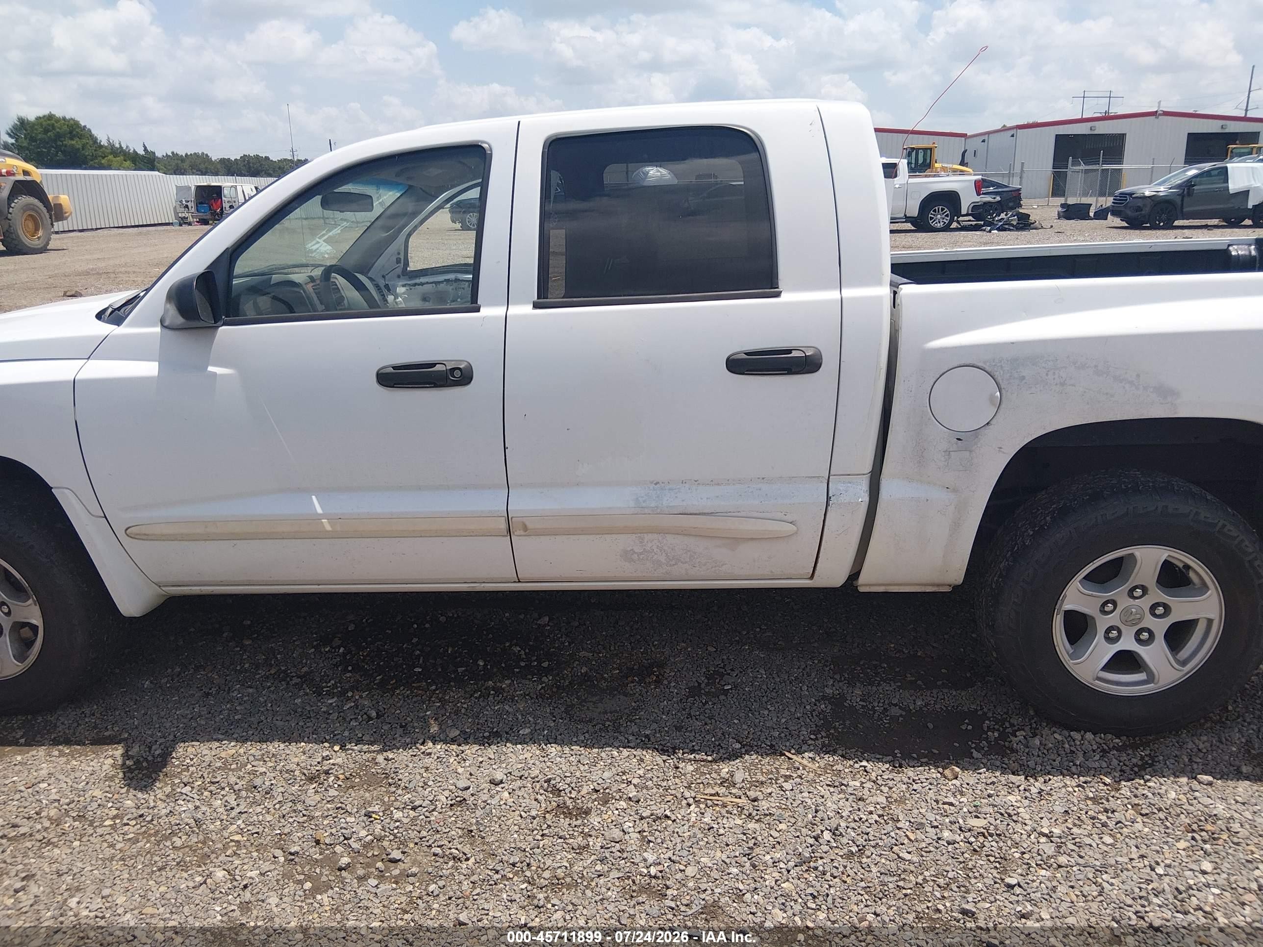 2005 Dodge Dakota Slt Белый vin: 1D7HE48N65S261579