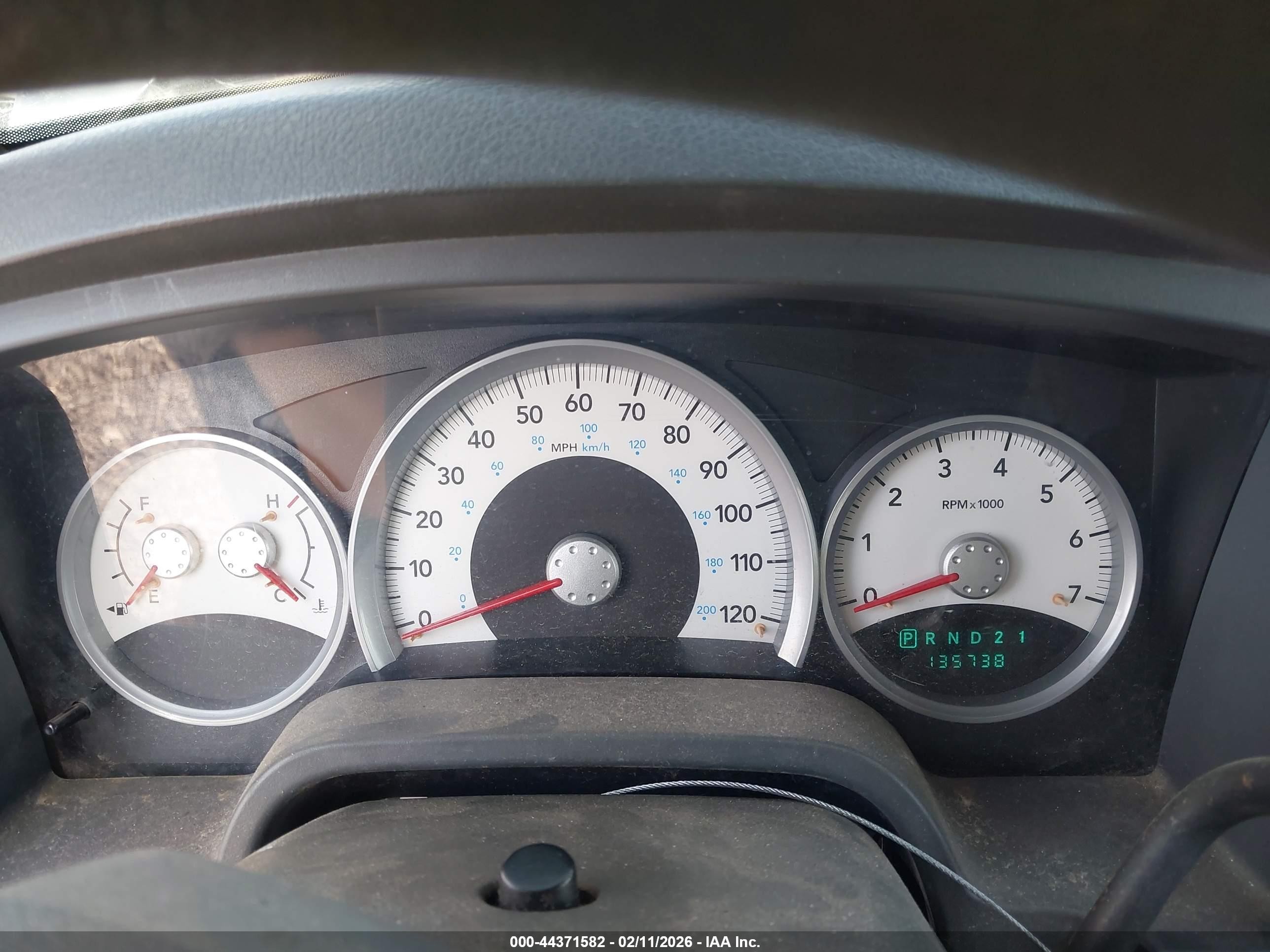2007 Dodge Dakota Slt Серебряный vin: 1D7HE48P67S151183