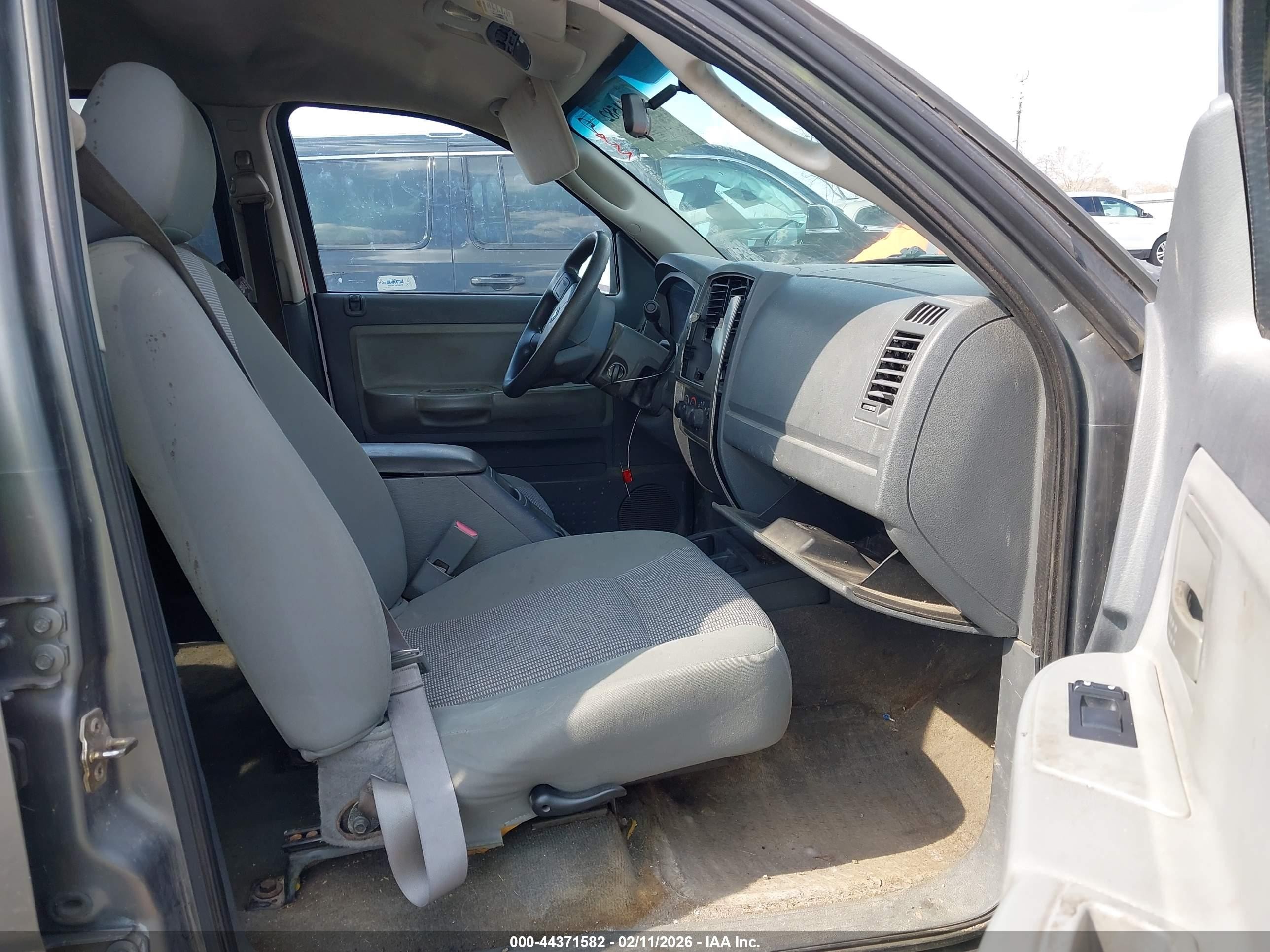 2007 Dodge Dakota Slt Серебряный vin: 1D7HE48P67S151183