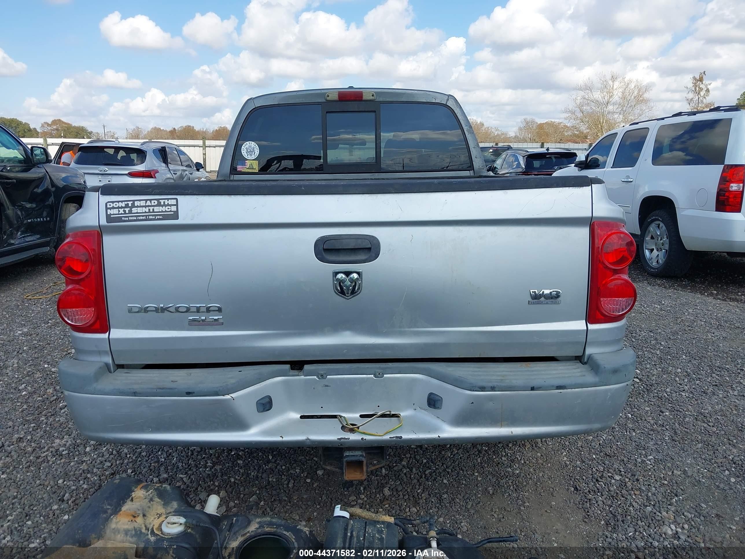 2007 Dodge Dakota Slt Серебряный vin: 1D7HE48P67S151183