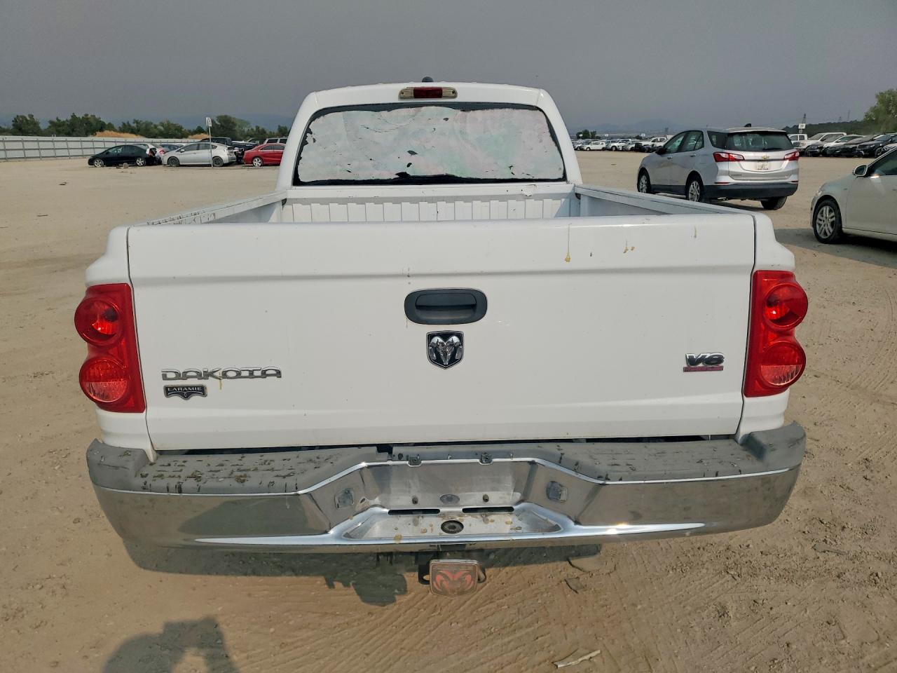 2005 Dodge Dakota Laramie Белый vin: 1D7HE52N25S256412