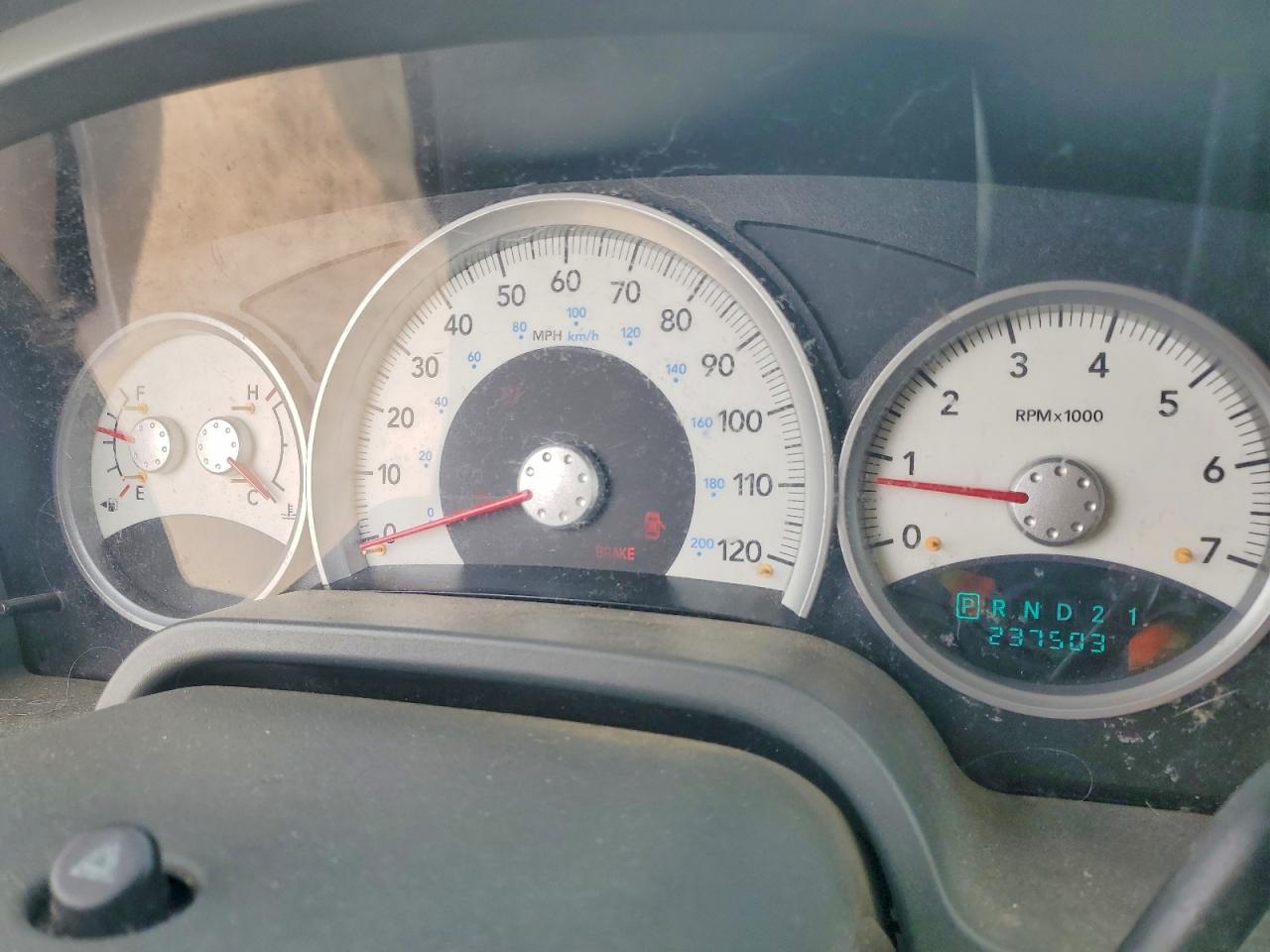 2005 Dodge Dakota Laramie Белый vin: 1D7HE52N25S256412