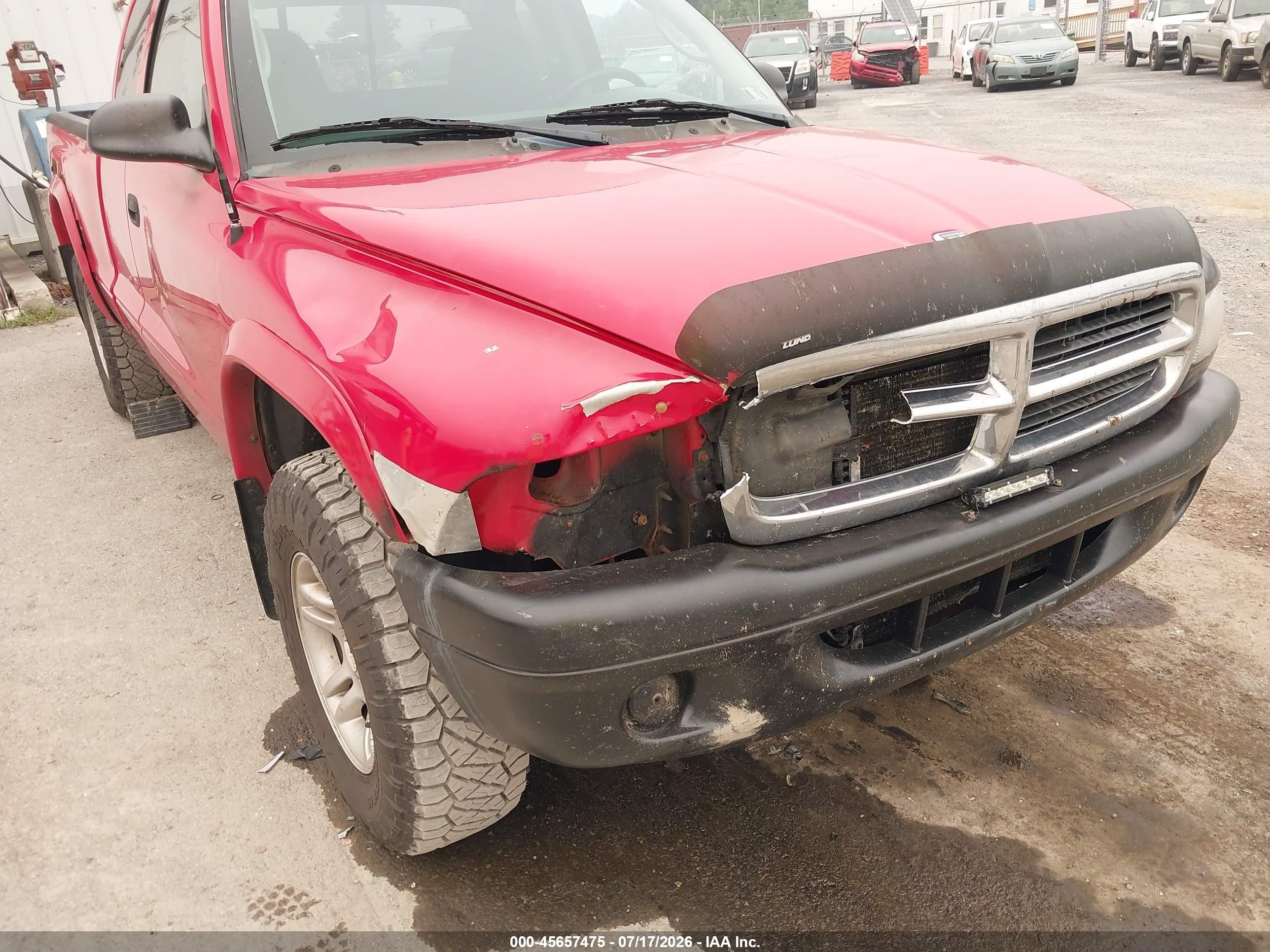 2004 Dodge Dakota   Red vin: 1D7HG12K44S704608