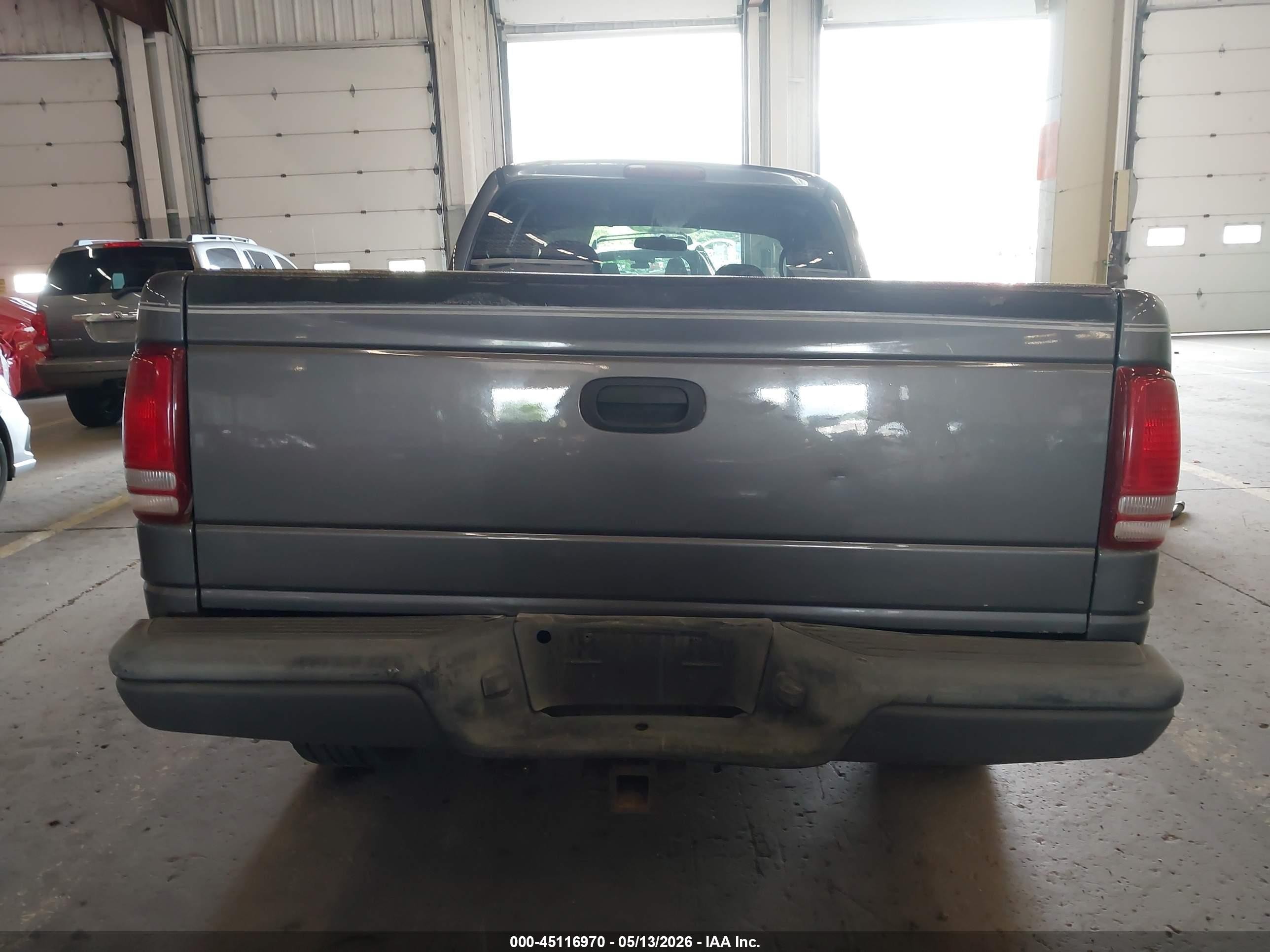2003 Dodge Dakota   Серебряный vin: 1D7HG12X73S238148