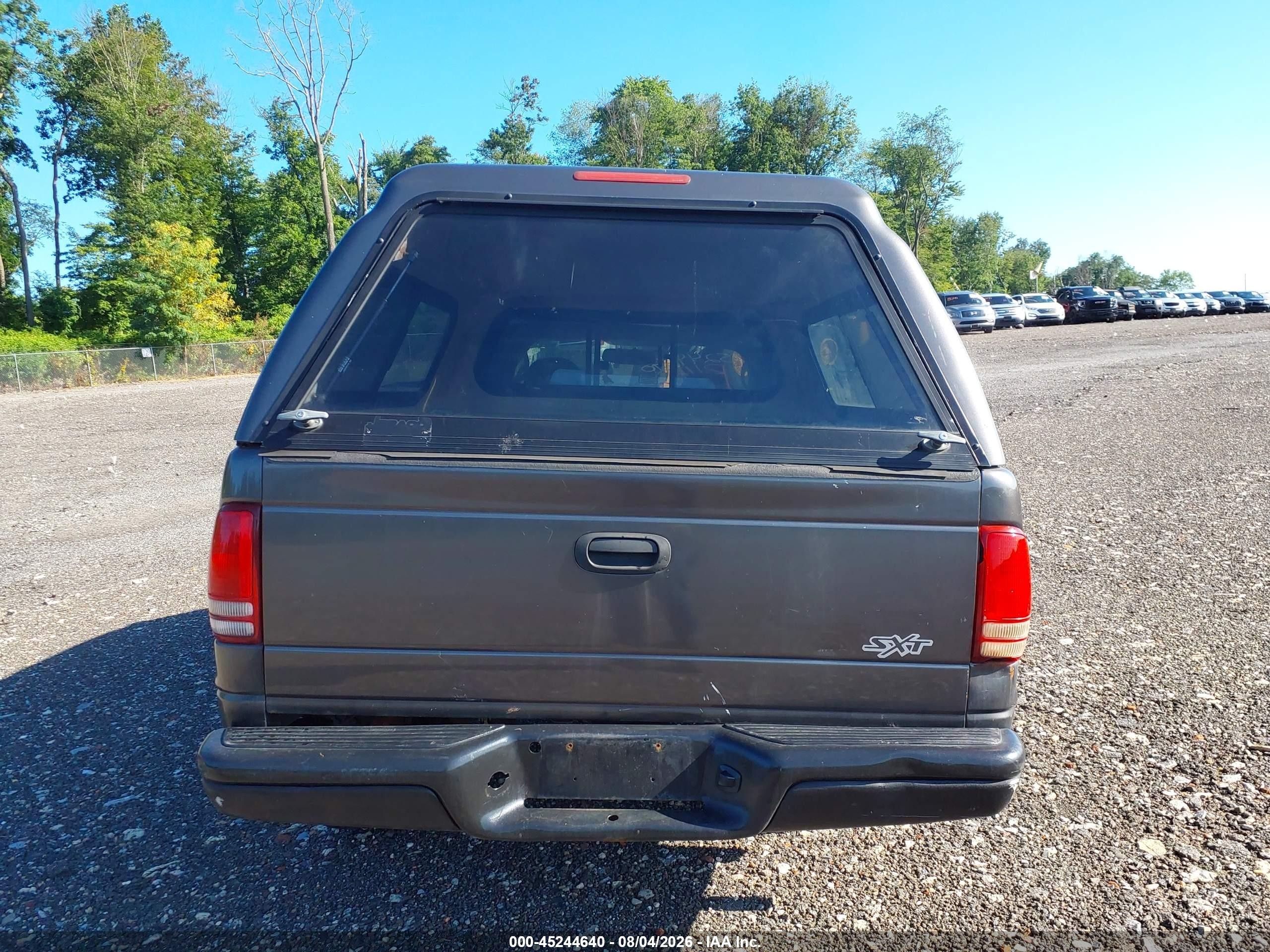 2003 Dodge Dakota Gray vin: 1D7HL12X73S358124