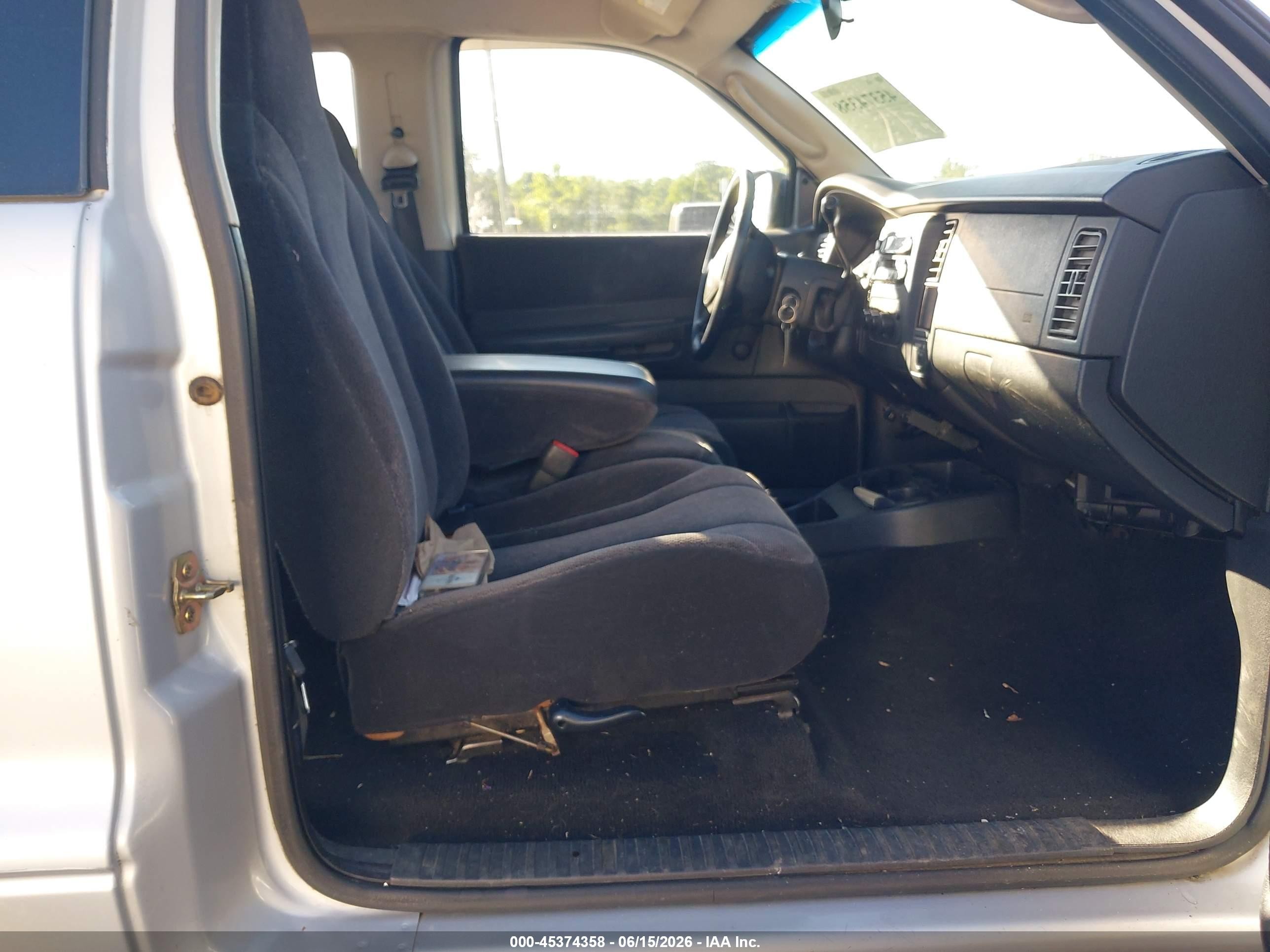 2003 Dodge Dakota Sport Серебряный vin: 1D7HL32NX3S123632