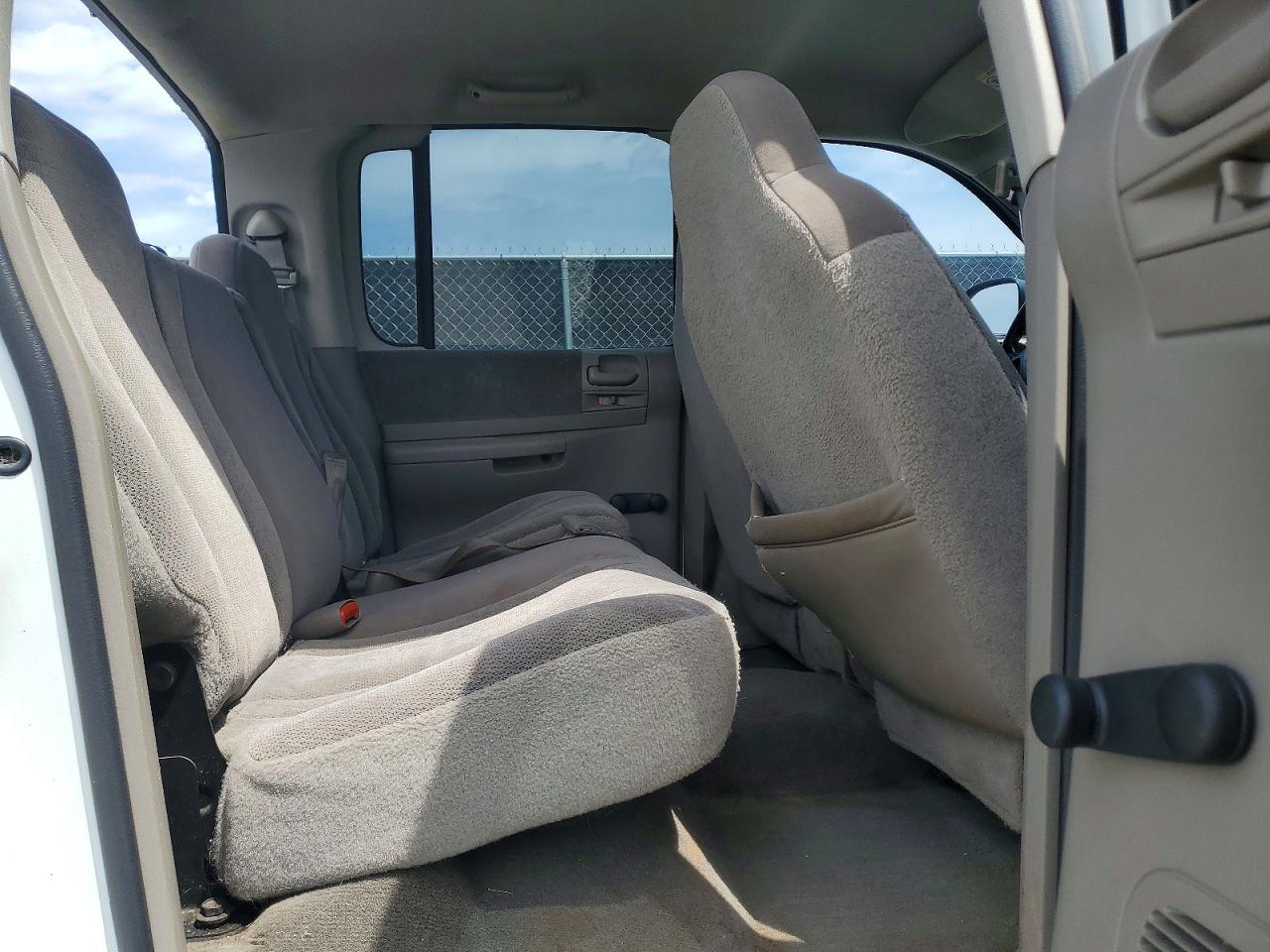 2004 Dodge Dakota Quad Sport White vin: 1D7HL38K24S505488