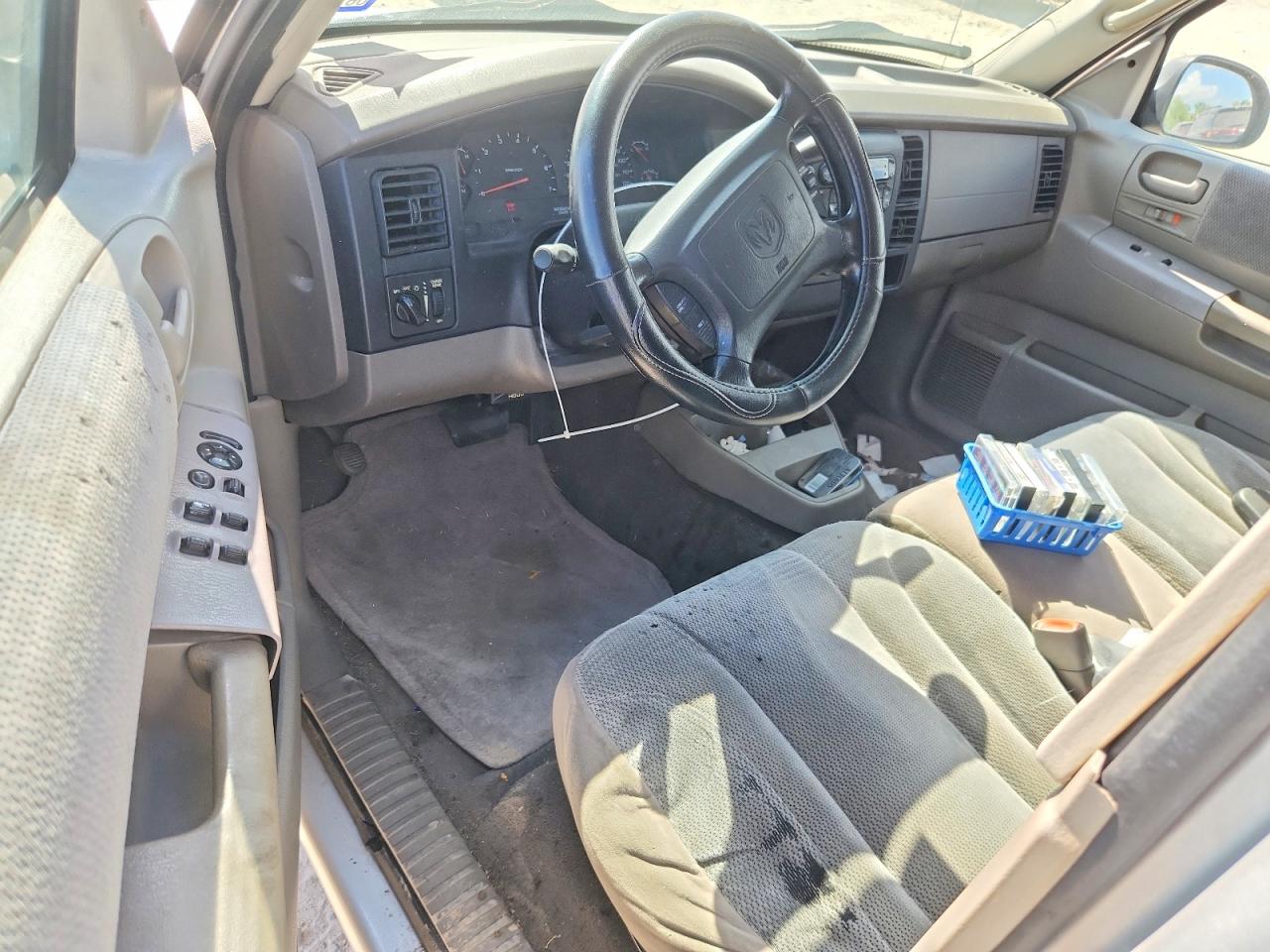 2004 Dodge Dakota Quad Sport Silver vin: 1D7HL38K84S679940