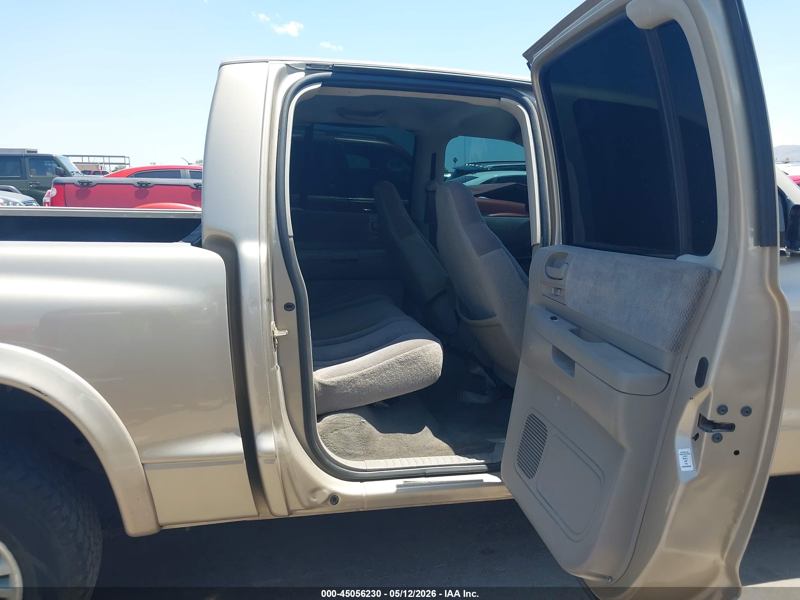 2004 Dodge Dakota Slt Gold vin: 1D7HL48KX4S548921