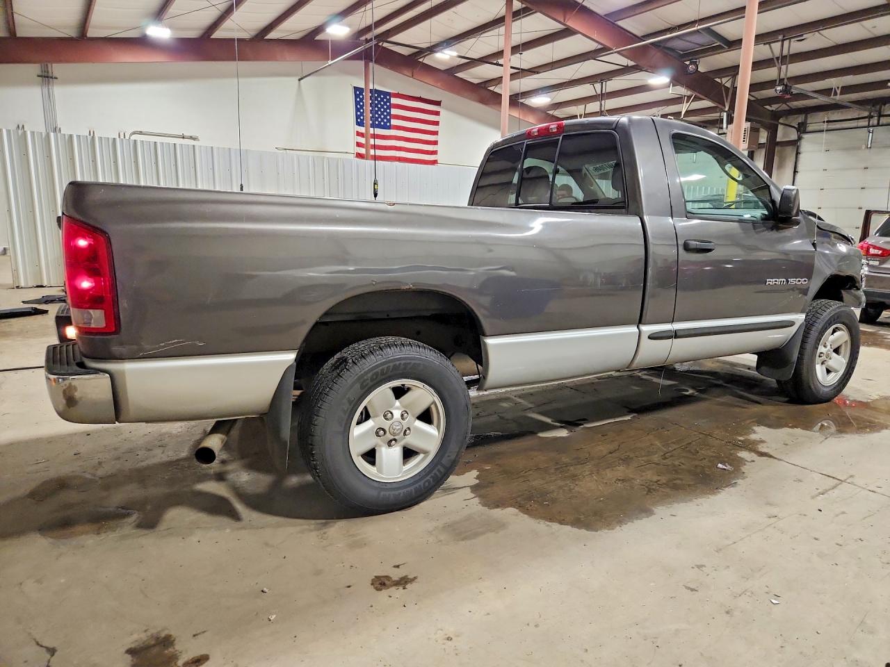2003 Dodge Ram 1500 St Серый vin: 1D7HU16D13J654341