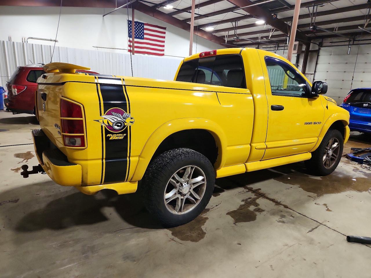 2005 Dodge Ram 1500 St Желтый vin: 1D7HU16D15J516205